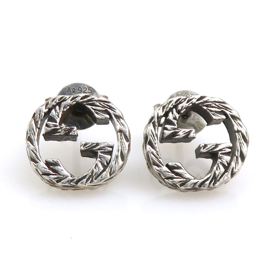 Gucci earrings, sterling silver (925), silver, men's and women's, free shipping, item number 56624k.: --- Catalog ---Category: DesignType: Stud earringsColor: SilverGender: Men,WomenMaterial: Silver 925Category: GeneralBrand: GucciCountry of Origin: Italy--- Item List ---Section: ConditionRanking: Ran