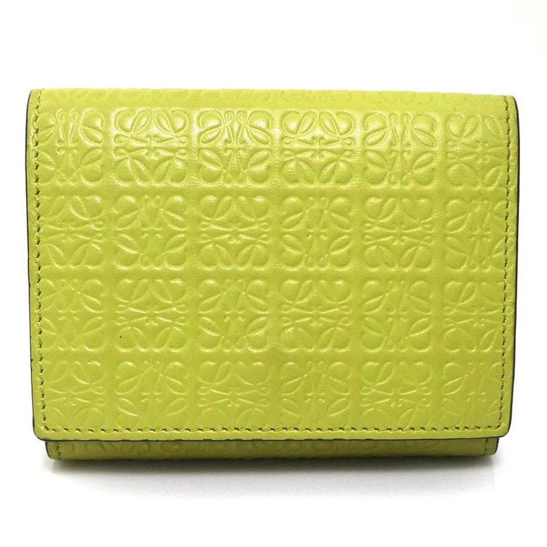 Loewe LOEWE Tri-fold Wallet Leather Yellow Green Women's Free Shipping 56616a: --- Catalog ---Category: SizeSize (HxWxD): 8cm x 10.3cm x 3cm / 3.14'' x 4.05'' x 1.18''Category: DesignType: Wallet (tri-fold)Color: Green, YellowGender: WomenMaterial: Leather Category: GeneralBrand