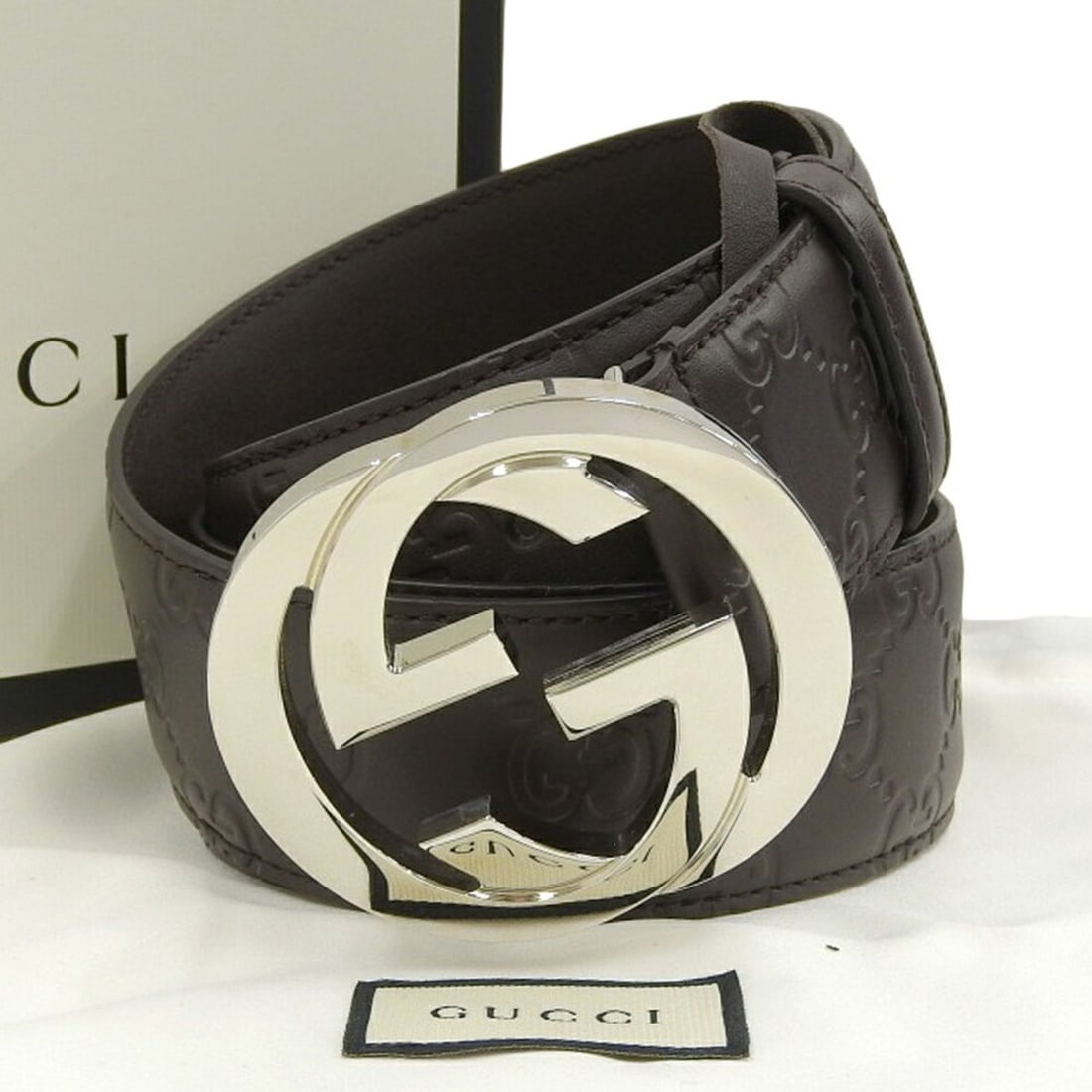 Gucci Interlocking G Waist Belt 411924 214351 90/36 Leather Dark Brown: --- Catalog ---Category: SizeWidth: 4cm / 1.57''Length: 86cm - 93.5cm / 33.85'' - 36.81''Category: DesignType: Standard beltColor: Brown, Dark brownGender: MenMaterial (Strap): Leather Category: Gener