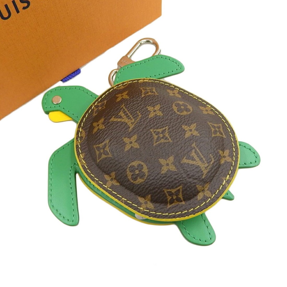 Louis Vuitton Monogram Keychain LV Turtle M01471 Charm: --- Catalog ---Category: SizeSize (HxWxD): 12cm x 11cm / 4.72'' x 4.33''Category: DesignType: KeyringColor: Green, MonogramGender: Women,MenMaterial: LeatherCategory: GeneralMPN: M01471Brand: Louis Vu