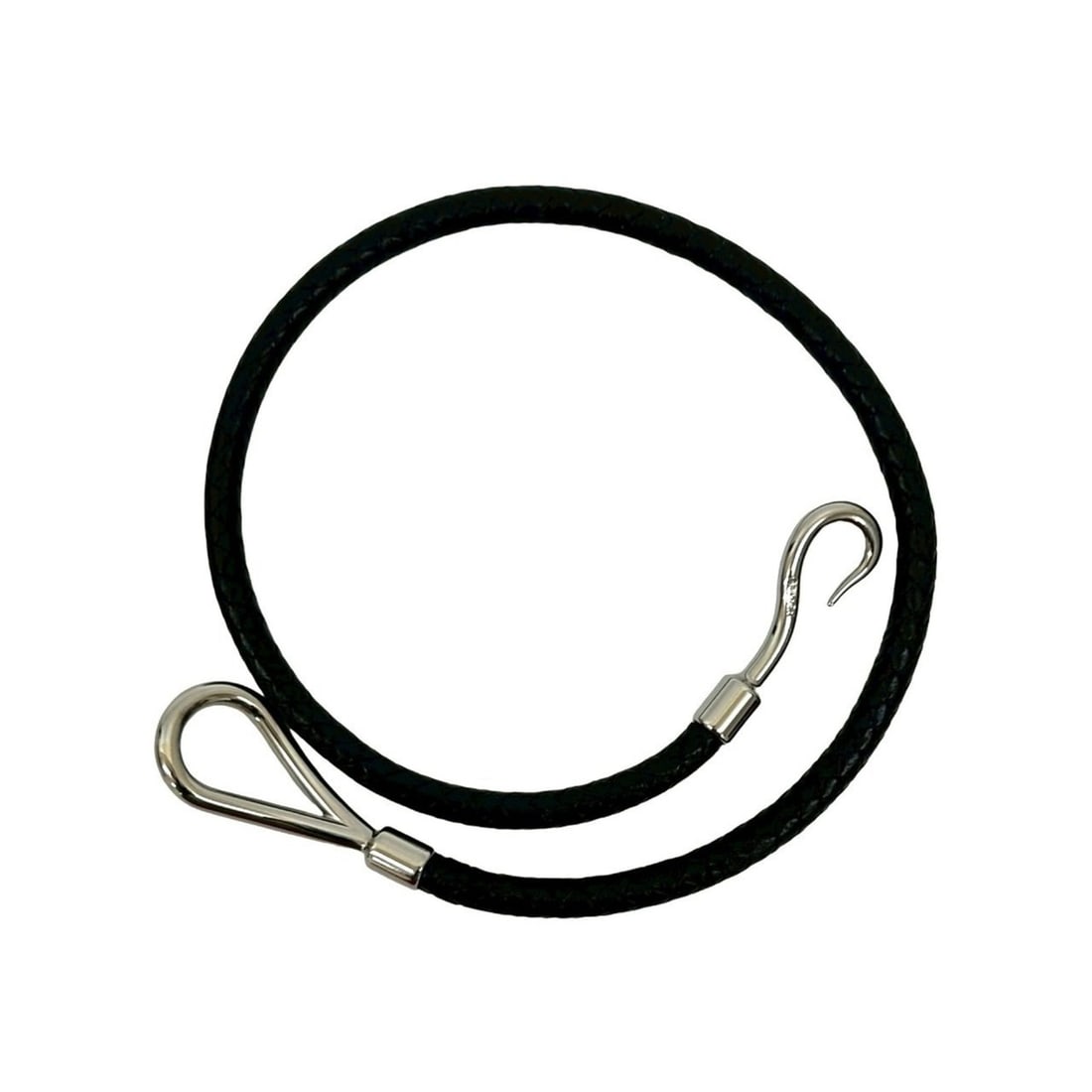 HERMES Jumbo Bracelet, Sterling Silver 925, Leather Bangle, Black, 22748: --- Catalog ---Category: PackNumber in Pack: 1Category: SizeTotal Length: 38cm / 14.96''Category: DesignType: Charm braceletColor: Black, SilverGender: Men,WomenMaterial: Leather, Silver 925Category: