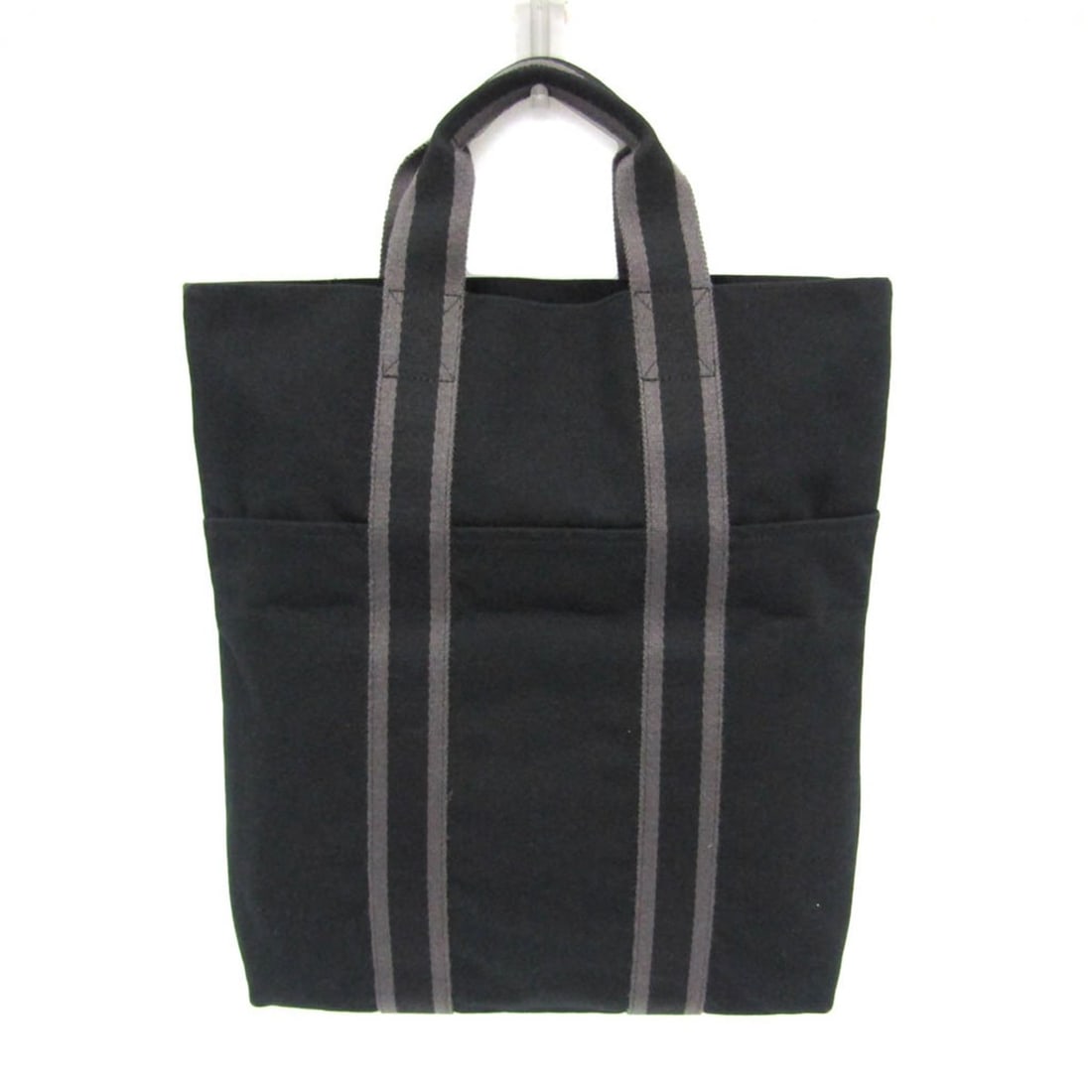 Hermes Fourre Tout Cabas Women,Men Cotton Canvas Tote Bag Black: --- Catalog ---Category: SizeHandle Drop: 10.00cm / 3.94''Size (HxWxD): 36cm x 30cm x 7cm / 14.17'' x 11.81'' x 2.75''Handle Length: 27cm / 10.62''Category: DesignType: Tote bagColor: BlackGender: Wom