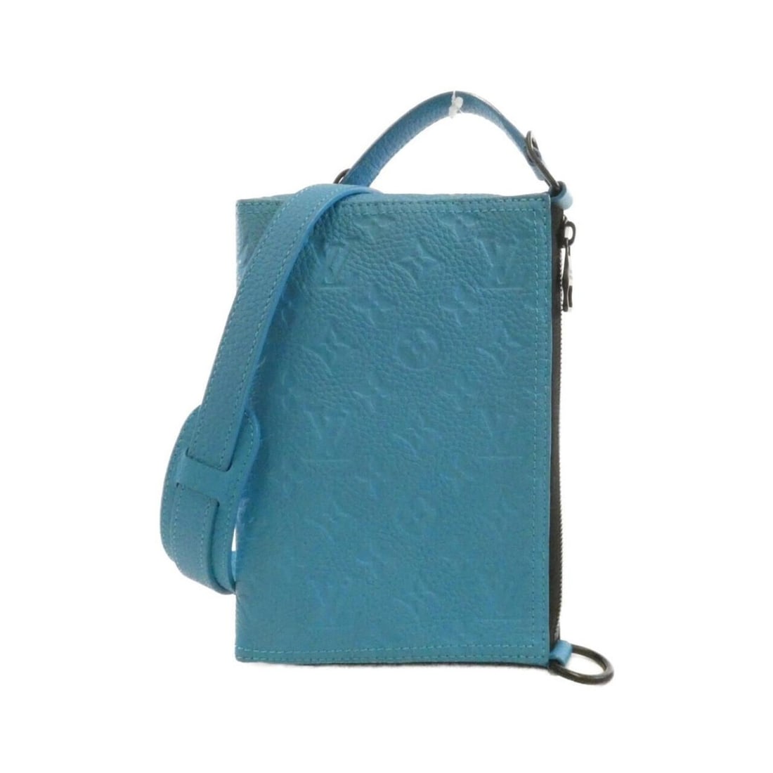 Louis Vuitton Taurillon Monogram Triangle Messenger M55925 Shoulder Bag: --- Catalog ---Category: SizeSize (HxWxD): 22cm x 15cm x 14cm / 8.66'' x 5.9'' x 5.51''Category: DesignType: Shoulder bagColor: TurquoiseGender: WomenMaterial: Leather Leather/Fur Type: Calf leatherCa