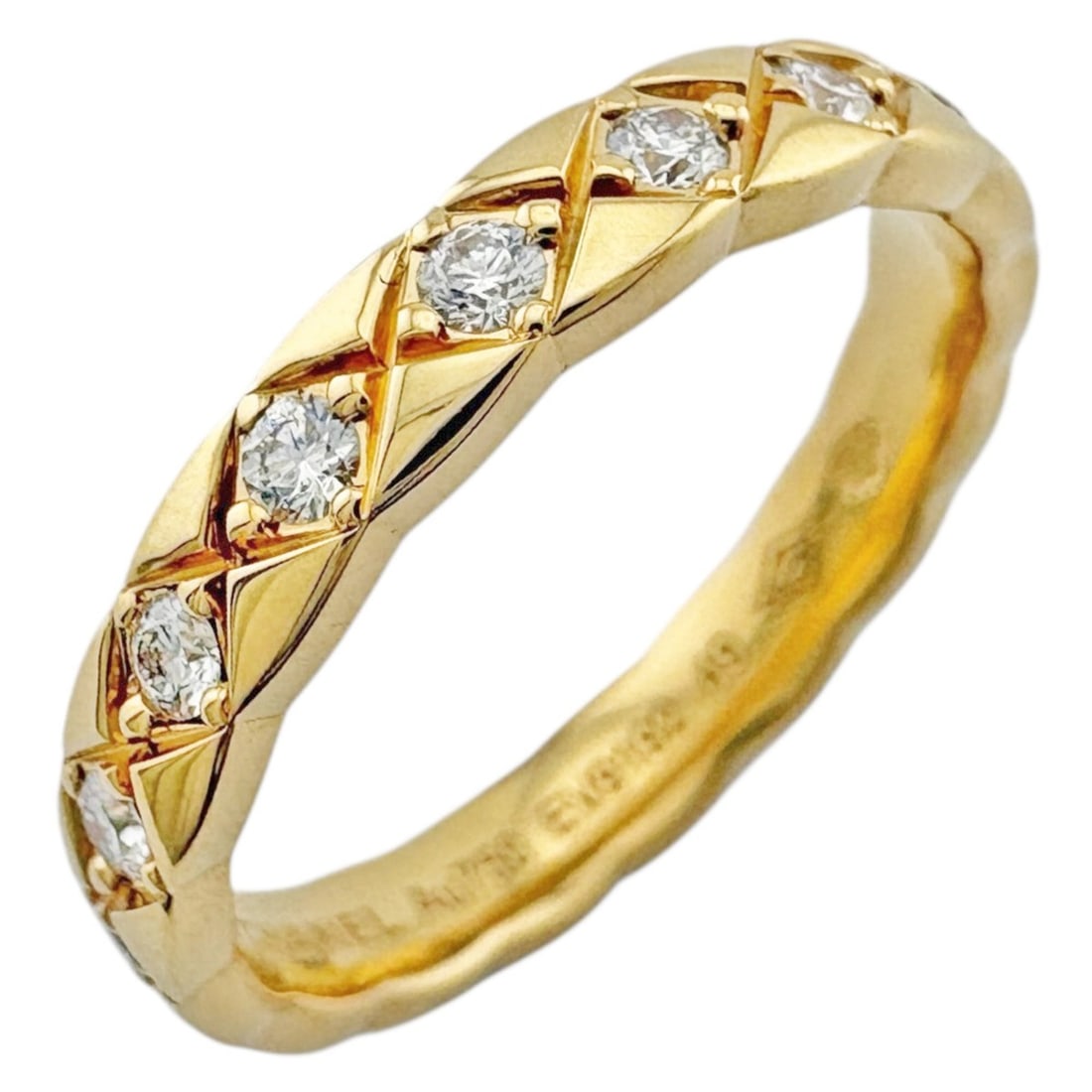 Chanel Coco Crush Full Diamond Ring, 18k Gold, Diamond, Women's, Pre-owned.: --- Catalog ---Category: PackNumber in Pack: 1Category: SizeJP Size: 8.5US Size: 4.5Category: DesignType: Band ringColor: Yellow goldStone: DiamondGender: WomenMaterial: Yellow gold (18K)Category: Gen