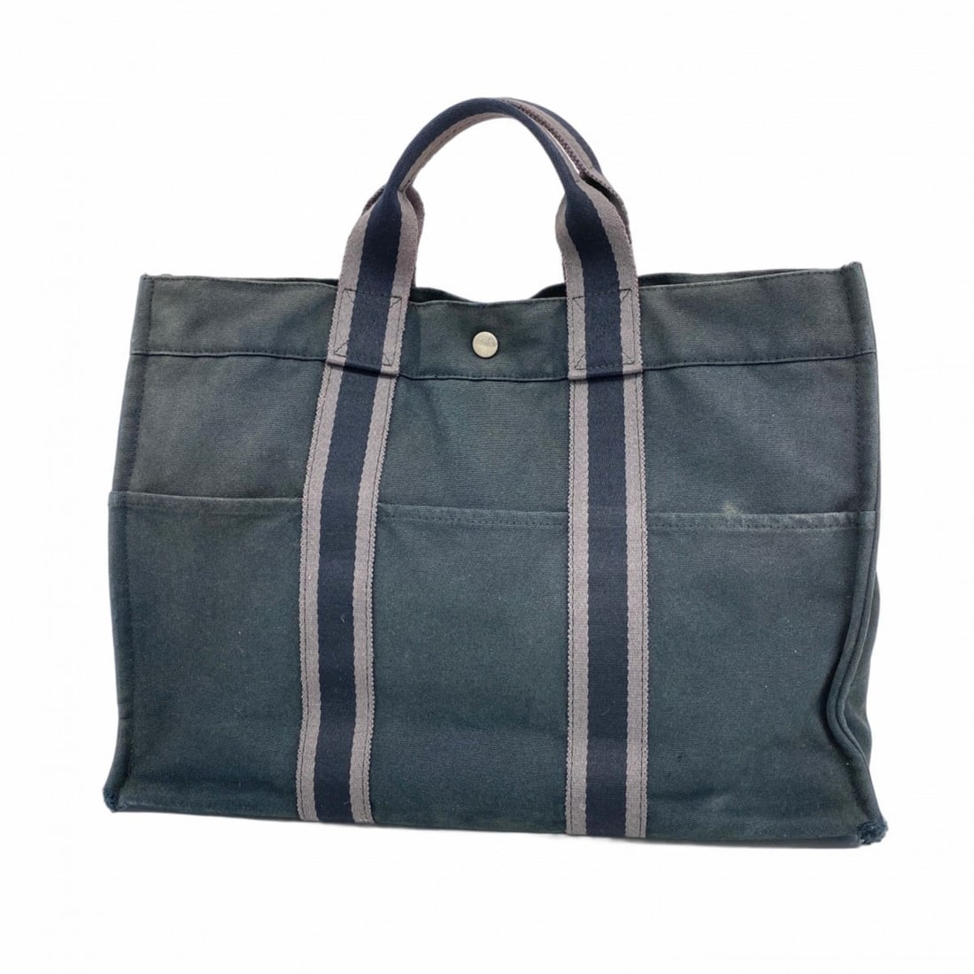 Hermes Fourre-Tout MM Canvas Tote Bag, Black, Men's & Women's, P2565329: --- Catalog ---Category: SizeSize (HxWxD): 31cm x 42cm x 10cm / 12.2'' x 16.53'' x 3.93''Category: DesignType: Tote bagColor: BlackGender: Men,WomenMaterial: Canvas Hardware Color: SilverCategory: Gen