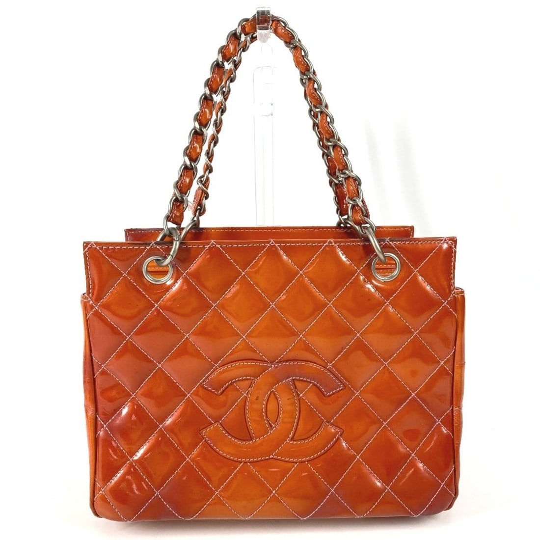 CHANEL Quilted Matelassé CC Coco Mark Logo Bag, Handbag, Double Chain Tote Shoulder Enamel, Pink,: --- Catalog ---Category: SizeSize (HxWxD): 18.5cm x 25cm x 13.5cm / 7.28'' x 9.84'' x 5.31''Category: DesignType: Handbag, Shoulder bag, Tote bagColor: PinkGender: WomenMaterial: Quilting Category: Ge