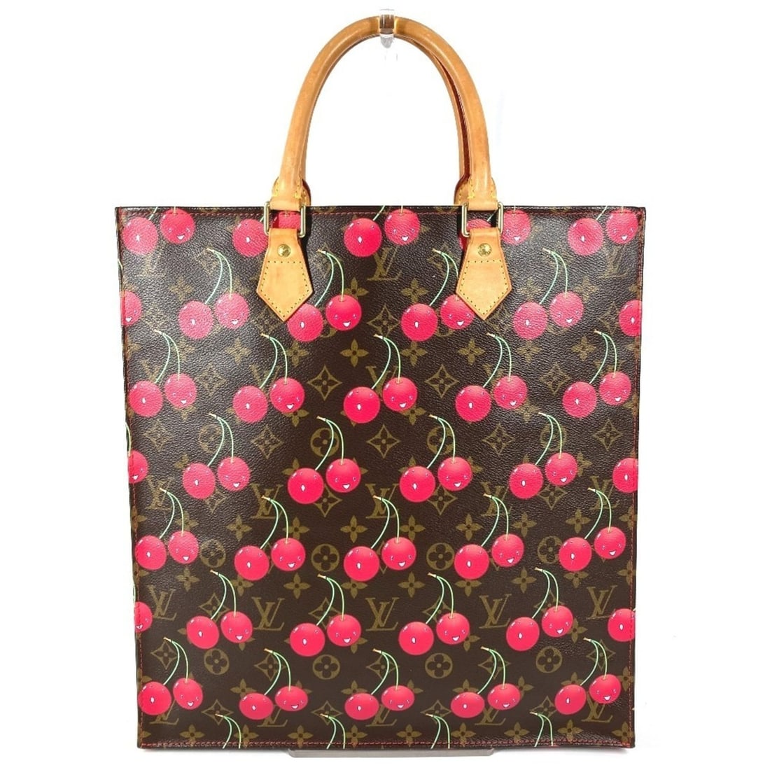 LOUIS VUITTON M95010 Monogram Cherry Sac Plat Tote Bag, Vertical Tote, Shoulder Canvas, Men's &: --- Catalog ---Category: SizeSize (HxWxD): 38cm x 35.5cm x 8.5cm / 14.96'' x 13.97'' x 3.34''Category: DesignType: Shoulder bag, Tote bagColor: Monogram CherryGender: Men,WomenMaterial: Monogram Categ