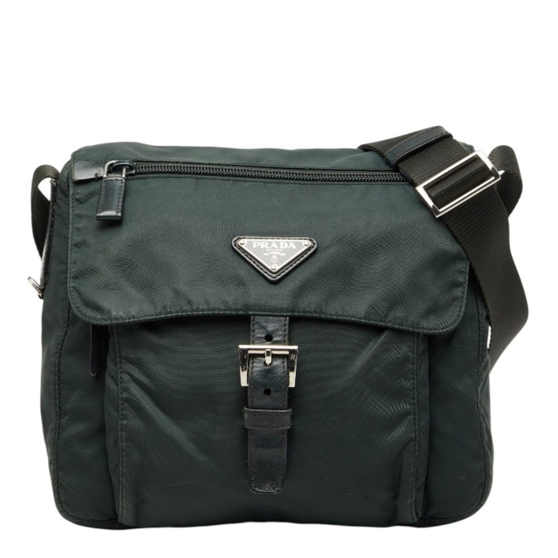 Prada Triangle Logo Plate Crossbody Shoulder Bag BT8994 Green Nylon Leather Men's PRADA: --- Catalog ---Category: SizeSize (HxWxD): 22cm x 24cm x 9cm / 8.66'' x 9.44'' x 3.54''Category: DesignType: Shoulder bagColor: GreenGender: MenMaterial: Nylon , Leather Category: GeneralMPN: BT8994Br