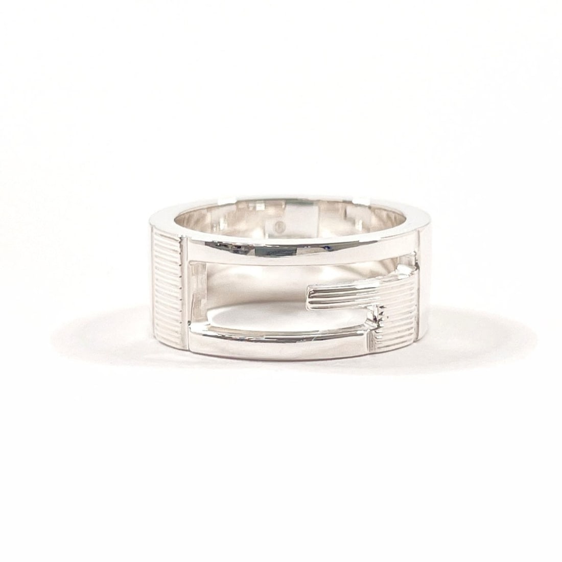 GUCCI Branded Cutout G Ring, Sterling Silver 925, Size 10, Silver, Women's: --- Catalog ---Category: PackNumber in Pack: 1Category: SizeJP Size: 10US Size: 5.5Category: DesignType: Band ringColor: SilverGender: WomenMaterial: Silver 925Category: GeneralBrand: GucciCountry of