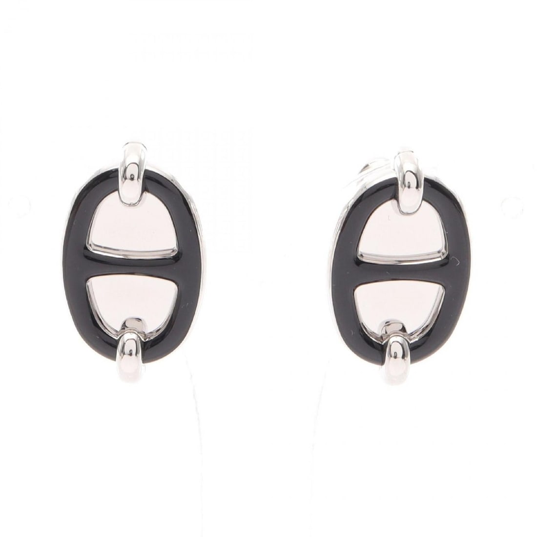 Hermes Mini Maillon Earrings, Stainless Steel, Silver/Black, Women's ST0254: --- Catalog ---Category: SizeSize (HxWxD): 22.00mm x 12.00mm / 0.87'' x 0.47''Category: DesignType: Stud earringsColor: Black, SilverGender: WomenMaterial: Stainless steelCategory: GeneralMPN: ST0254B
