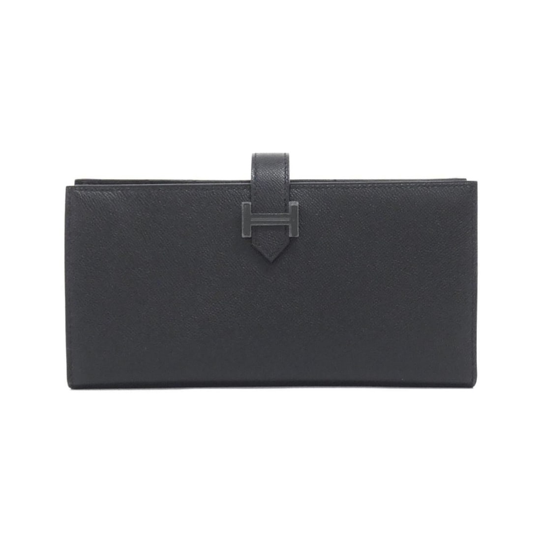 Hermes Bearn Soufflé Monochrome 085915CH Wallet: --- Catalog ---Category: SizeSize (HxWxD): 9cm x 17.5cm x 2cm / 3.54'' x 6.88'' x 0.78''Category: DesignType: Long wallet (bi-fold)Color: BlackGender: Women,MenCategory: GeneralMPN: 085915CHBrand: Her