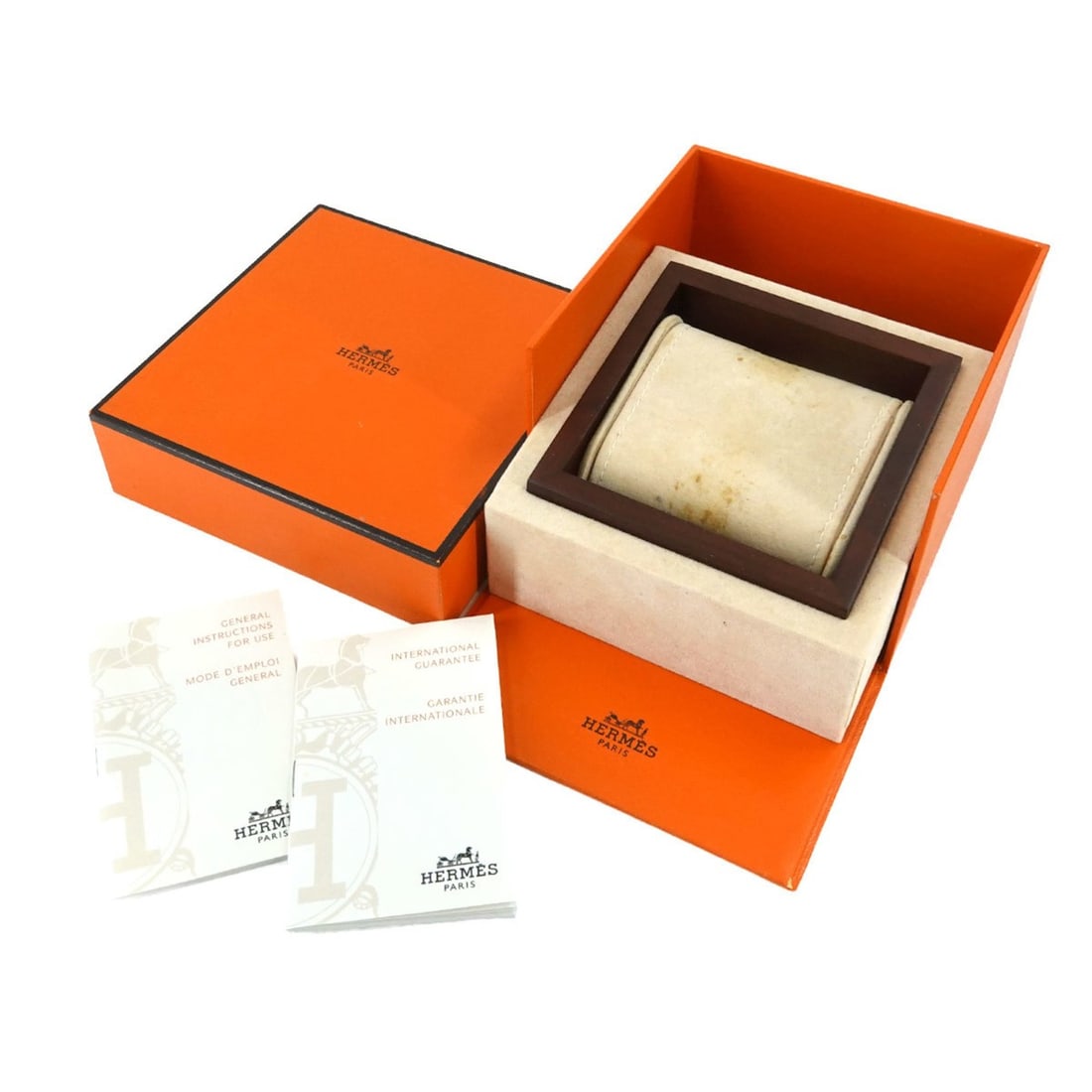 Hermes Clipper CL5 410 Boys' Watch, Date, Gray, Automatic Movement: --- Catalog ---Category: SizeWrist Size: 16.5cm / 6.49''Case Diameter: 31mm / 1.22''Category: DesignType: WristwatchGender: BoysColor (Dial): GrayMaterial (Band): Stainless steelMaterial (Case): Stain