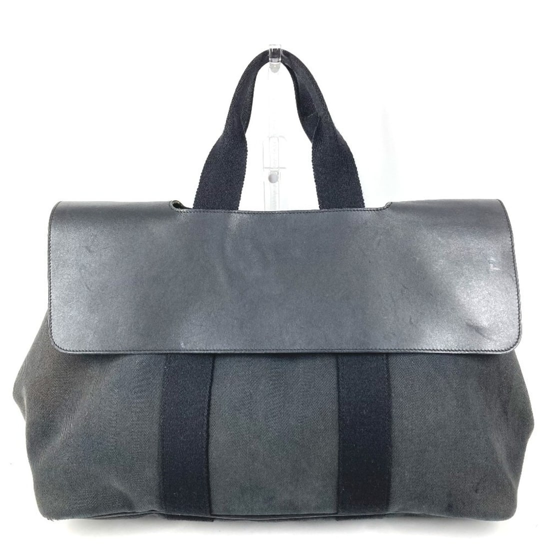 HERMES Valparaiso MM Flap Tote Bag Handbag Toile Chevron Leather Men's Women's Black: --- Catalog ---Category: SizeSize (HxWxD): 26.5cm x 41cm x 16.5cm / 10.43'' x 16.14'' x 6.49''Category: DesignType: Handbag, Tote bagColor: BlackGender: Men,WomenMaterial: Toile chevron Category: Gene