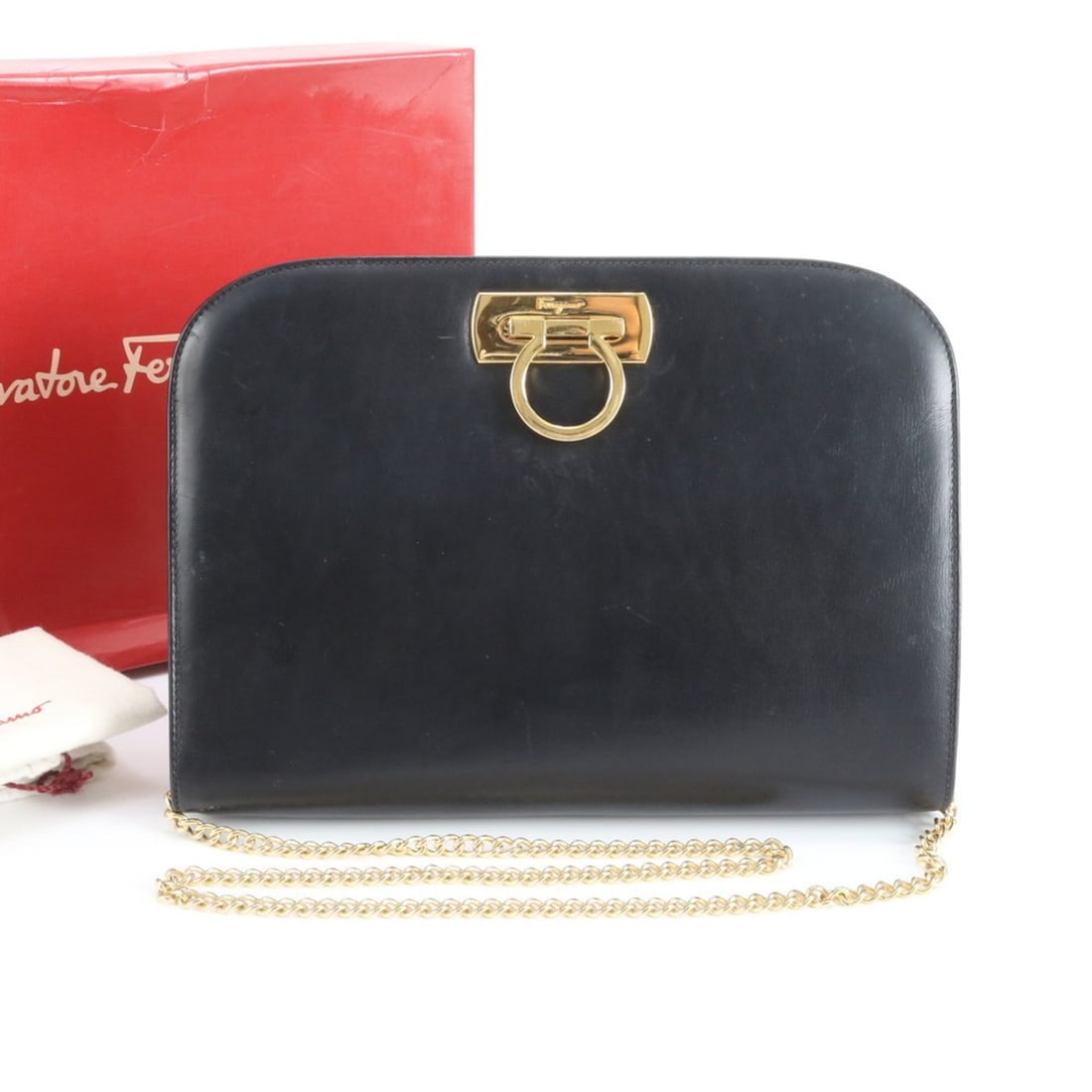 Salvatore Ferragamo Gancini Chain Leather Shoulder Bag, Black, Women's: --- Catalog ---Category: SizeSize (HxWxD): 20cm x 27cm x 5cm / 7.87'' x 10.62'' x 1.96''Strap Length: 110cm / 43.3''Category: DesignType: Shoulder bagColor: BlackGender: WomenMaterial: Leather Categor