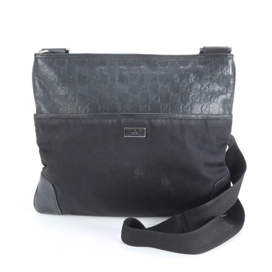 Gucci Guccissima 161822 Leather Shoulder Bag Messenger Black Men's: --- Catalog ---Category: SizeSize (HxWxD): 29cm x 34cm x 1cm / 11.41'' x 13.38'' x 0.39''Strap Length: 130cm / 51.18''Category: DesignType: Shoulder bagColor: BlackGender: MenMaterial: Leather , Nylon