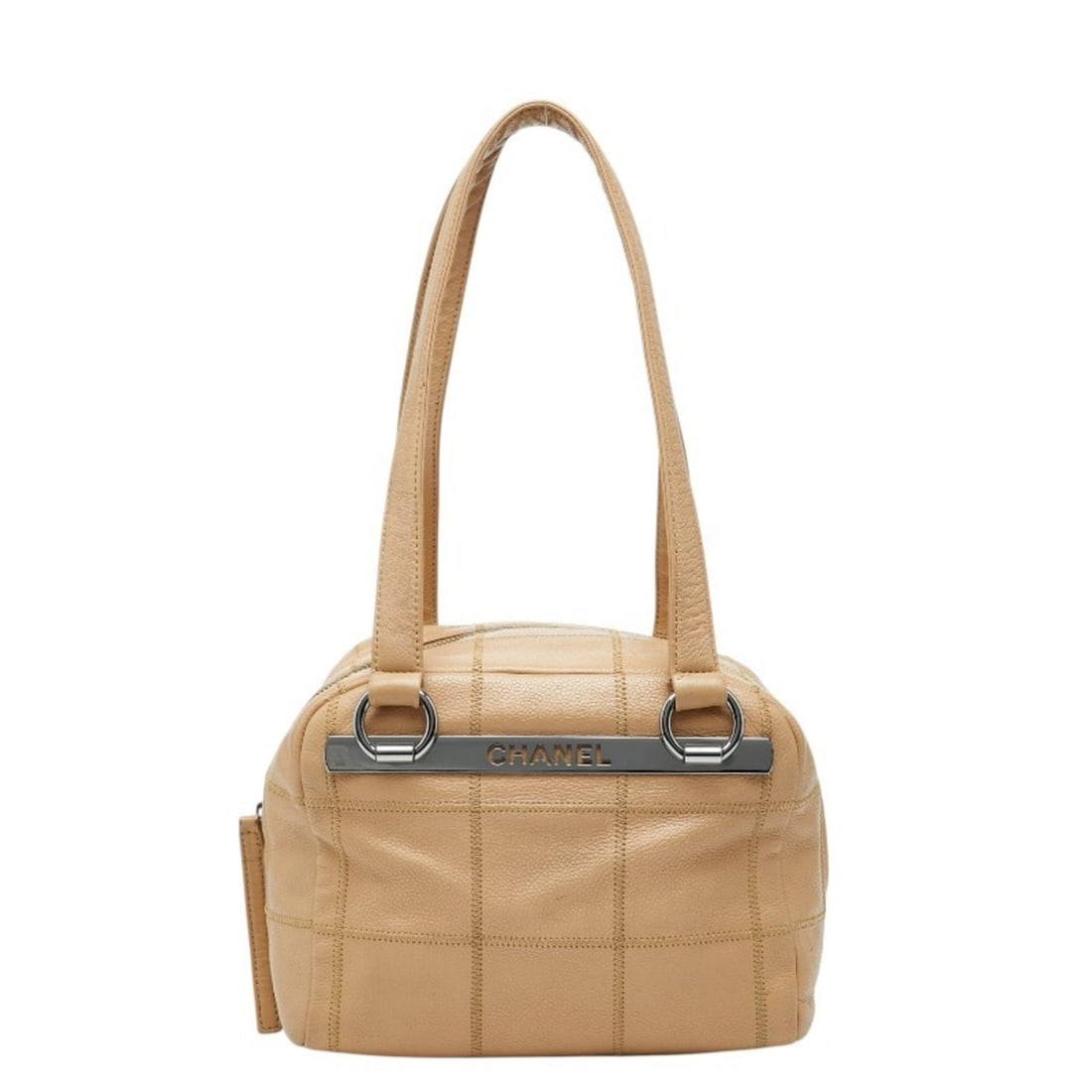 Chanel Chocolate Bar Handbag Shoulder Bag A26135 Beige Caviar Skin Women's CHANEL: --- Catalog ---Category: SizeSize (HxWxD): 16cm x 22.5cm x 14.5cm / 6.29'' x 8.85'' x 5.7''Category: DesignType: Handbag, Shoulder bagColor: BeigeGender: WomenMaterial: Grained Calfskin Category: Gene