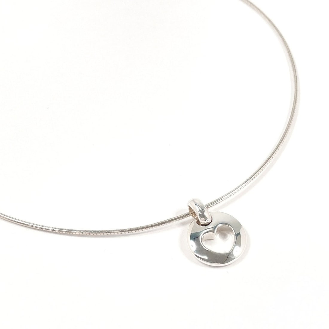 TIFFANY&Co. Tiffany Pierced Heart Necklace, Sterling Silver 925, Silver, Women's: --- Catalog ---Category: SizePendant Size: 14mm x 14mm / 0.55'' x 0.55''Neck Circumference: 40 cm / 15.74''Category: DesignColor: SilverGender: WomenMaterial: Silver 925Necklace Type: NecklaceCategory