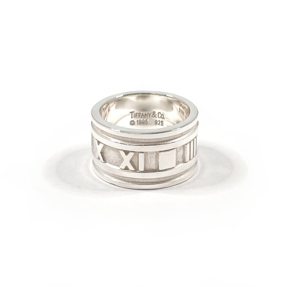 TIFFANY&Co. Tiffany Atlas Ring, Sterling Silver 925, 11.5cm, Unisex: --- Catalog ---Category: PackNumber in Pack: 1Category: SizeJP Size: 11.5US Size: 6Category: DesignType: Band ringColor: SilverGender: Women,MenMaterial: Silver 925Category: GeneralBrand: Tiffany--- I