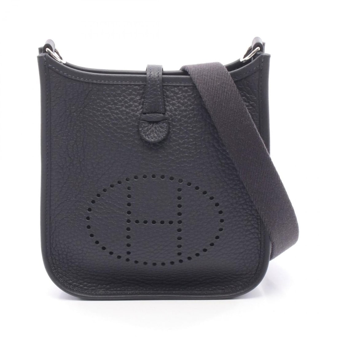 Hermes Evelyne TPM Shoulder Bag/Handbag, Leather, Taurillon Clemence Women's, Navy: --- Catalog ---Category: SizeSize (HxWxD): 18cm x 16.5cm x 5.5cm / 7.08'' x 6.49'' x 2.16''Category: DesignType: Handbag, Shoulder bagColor: NavyGender: WomenMaterial: Taurillon clemence leather Categ