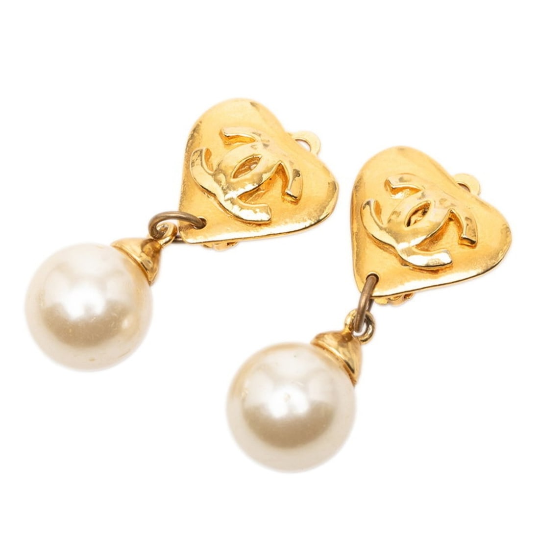 Chanel Coco Mark Vintage Heart Motif Swing Earrings Gold Plated Faux Pearl Women's CHANEL: --- Catalog ---Category: SizeSize (HxWxD): 50.50mm x 24.60mm / 1.99'' x 0.97''Category: DesignType: Clip earringsColor: GoldStone: PearlGender: WomenSeason: VintageCategory: GeneralBrand: Chanel--- It