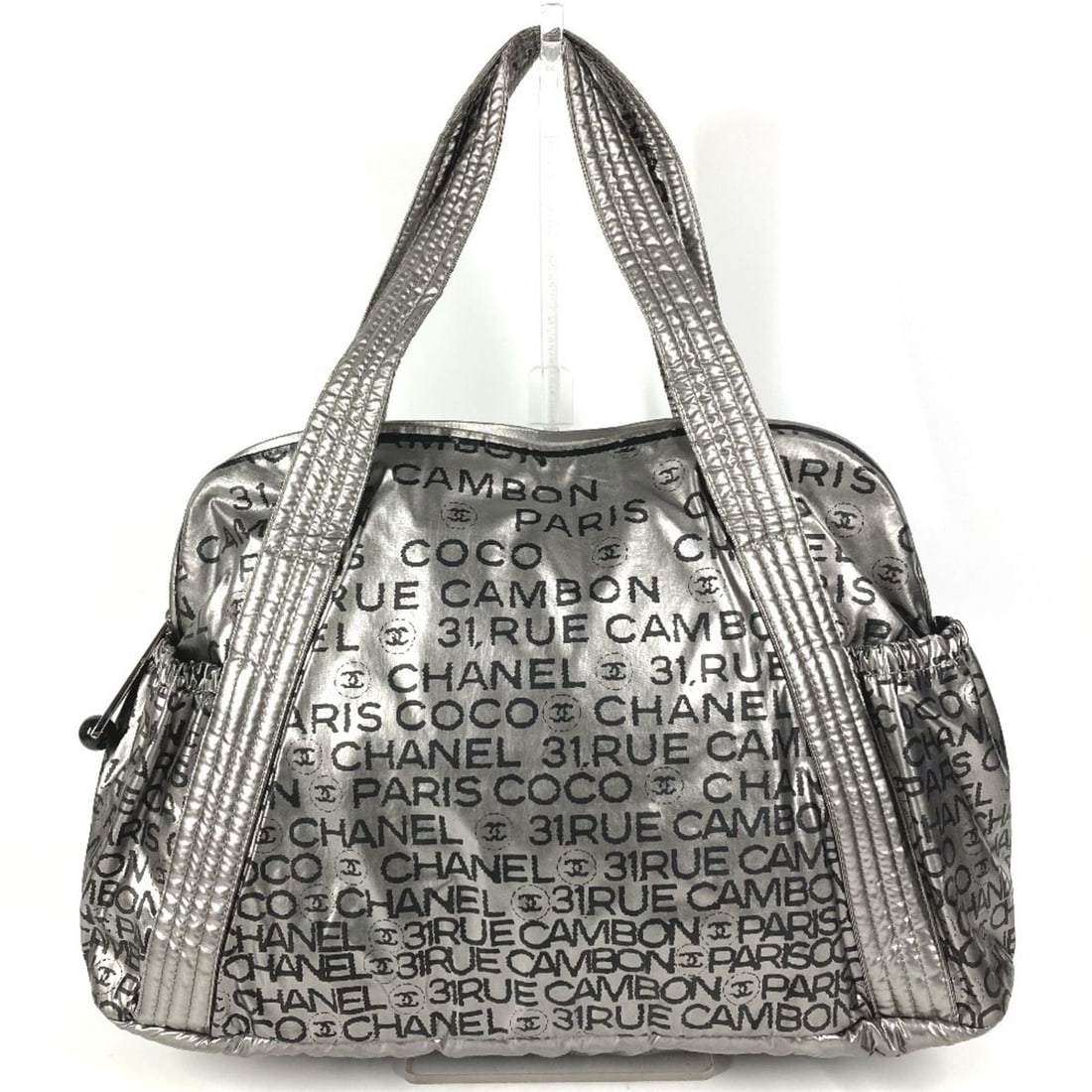 CHANEL Unlimited CC Coco Mark Logo Bag (Handbag, Shoulder Bag, Tote Boston Bag) - Nylon Canvas: --- Catalog ---Category: SizeSize (HxWxD): 27cm x 35.5cm x 17.5cm / 10.62'' x 13.97'' x 6.88''Category: DesignType: Boston bag, Handbag, Shoulder bag, Tote bagColor: BlackGender: Men,WomenMaterial: Ny