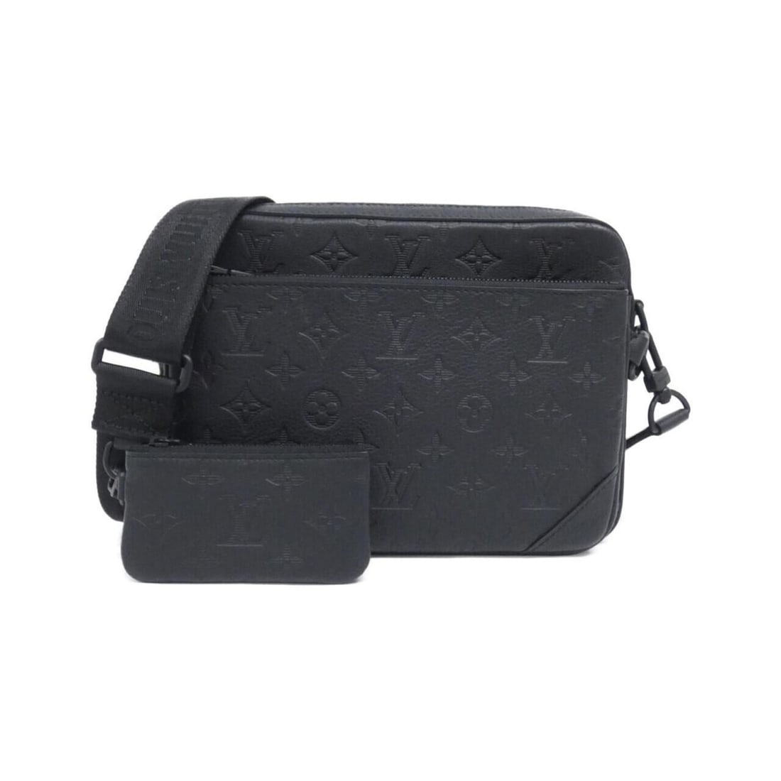 Louis Vuitton Monogram Shadow Trio Messenger M46602 Shoulder Bag: --- Catalog ---Category: SizeSize (HxWxD): 18cm x 25cm x 7cm / 7.08'' x 9.84'' x 2.75''Category: DesignType: Shoulder bagColor: BlackGender: MenMaterial: Leather Leather/Fur Type: CalfskinCategory: Ge