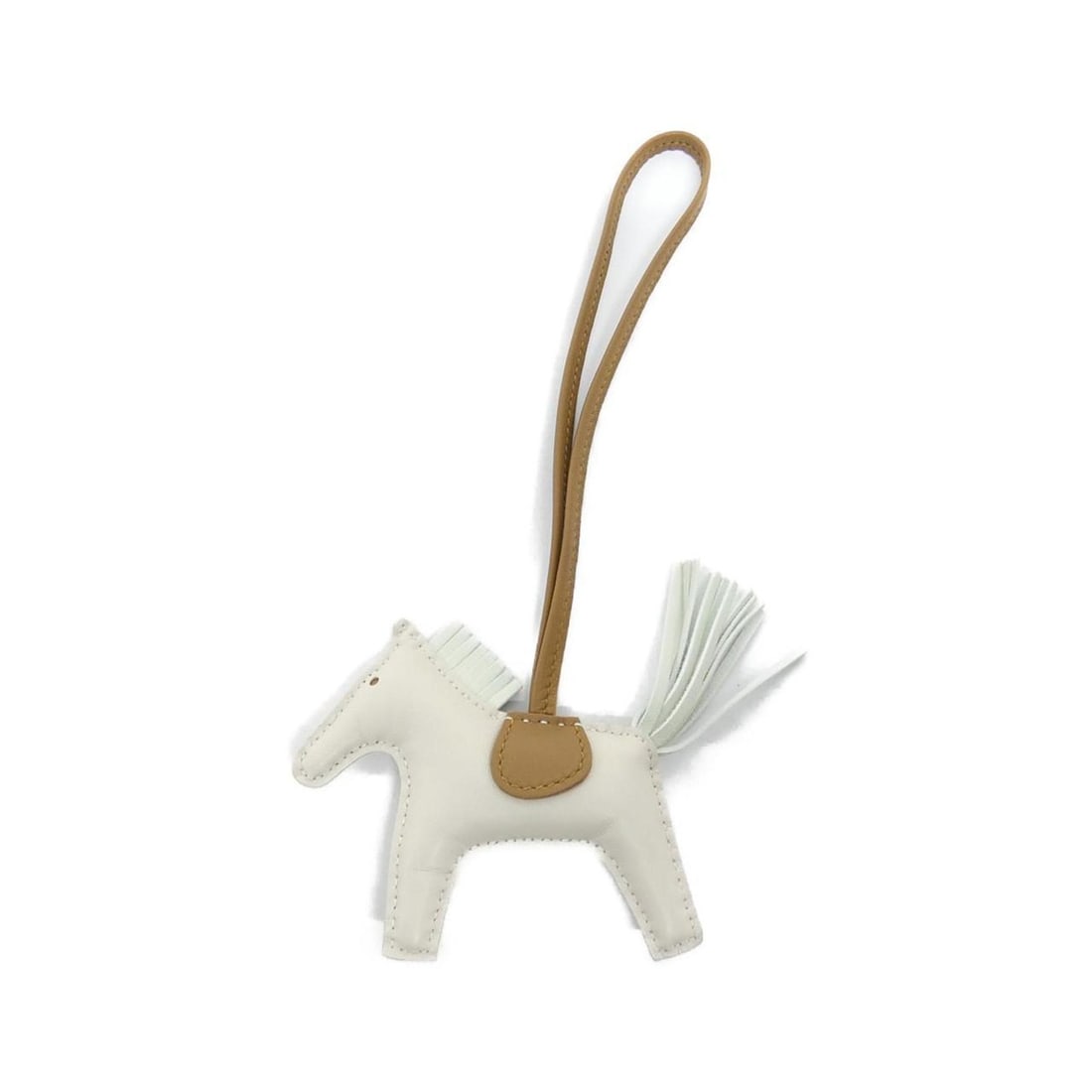 Hermes Rodeo Accessory Bag Charm PM 064929CA: --- Catalog ---Category: SizeChain Length: 360.00mm / 14.17''Size (HxWxD): 70.00mm x 80.00mm / 2.76'' x 3.15''Category: DesignType: Handbag charmColor: WhiteGender: Women,MenMaterial: Agneau MiloCateg