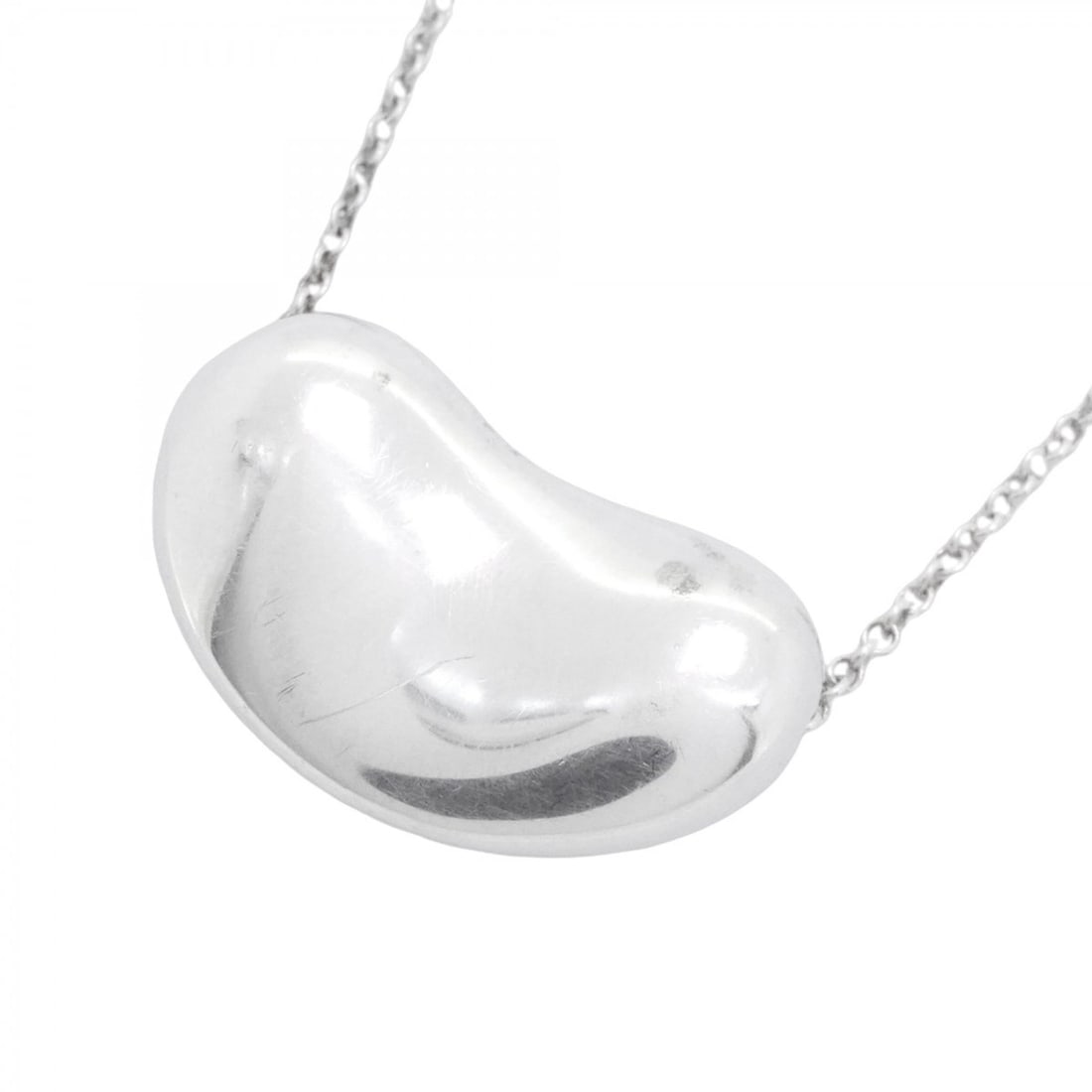 Tiffany & Co. Bean Necklace, Sterling Silver 925, Women's: --- Catalog ---Category: SizePendant Size: 11.9mm x 19.1mm / 0.46'' x 0.75''Neck Circumference: 41 cm / 16.14''Category: DesignGender: WomenMaterial: Silver 925Necklace Type: NecklaceCategory: General