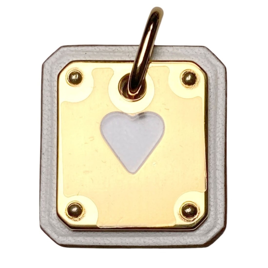 HERMES Hermes As de Coeur PM Heart Motif GP x Leather Pendant Top White Gold Color Women's: --- Catalog ---Category: DesignColor: WhiteGender: WomenPendant Type: PendantCategory: GeneralLine: KaraBrand: Hermes--- Item List ---Section: ConditionRanking: Rank NS Never used / display itemCondit