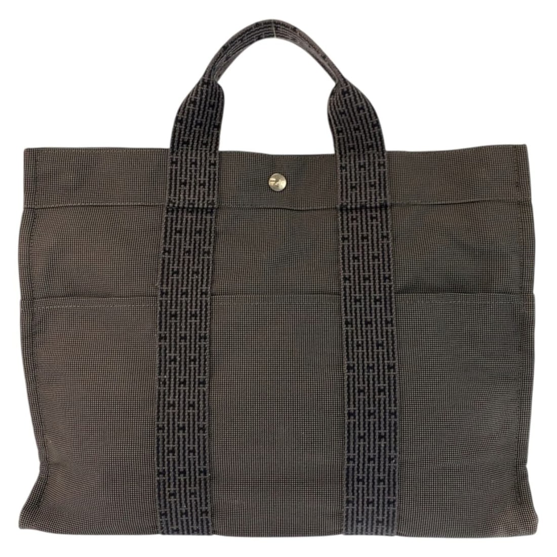 HERMES Hermes Herline MM Grey Silver Hardware Polyamide Polyester Tote Bag Handbag for Women: --- Catalog ---Category: SizeSize (HxWxD): 31cm x 42cm x 11cm / 12.2'' x 16.53'' x 4.33''Category: DesignType: Handbag, Tote bagColor: GrayGender: WomenMaterial: Polyamide , Polyester Hardware Color: