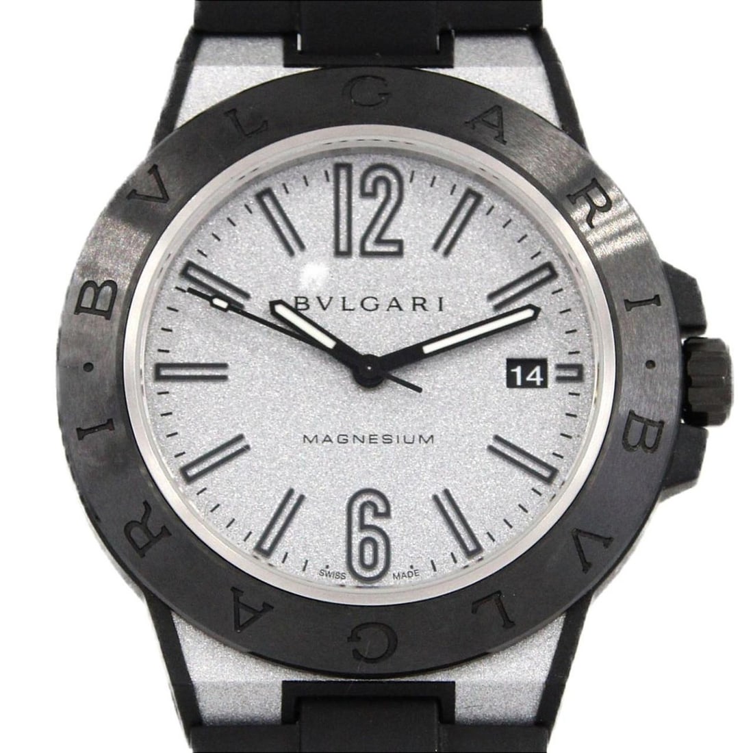 Bulgari Diagono Magnesium DG41SMC DG41C6SMCVD & PEEK Automatic Watch: --- Catalog ---Category: SizeCase Diameter: 41mm / 1.61''Category: DesignType: WristwatchGender: MenColor (Dial): SilverMaterial (Band): RubberMaterial (Case): MagnesiumCategory: GeneralBrand: Bvlgari