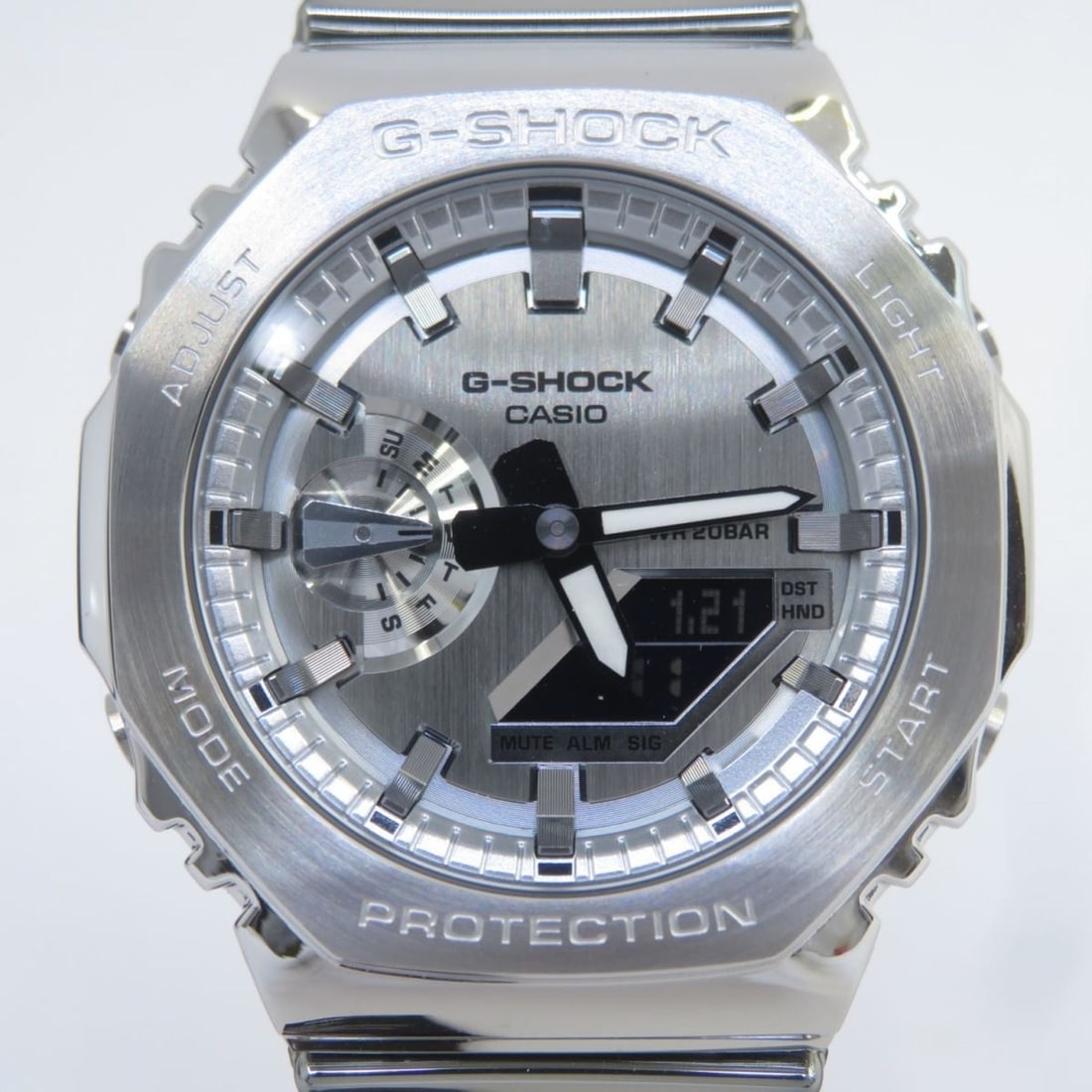 CASIO G-SHOCK FINE METALLIC SERIES GM-2100YM-8ADR Quartz Watch: --- Catalog ---Category: SizeWrist Size: 14.5cm - 21.5cm / 5.7'' - 8.46''Case Diameter: 44.4mm / 1.75''Category: DesignType: WristwatchGender: MenCategory: GeneralMPN: GM-2100YM-8ADRBrand: CasioCatego