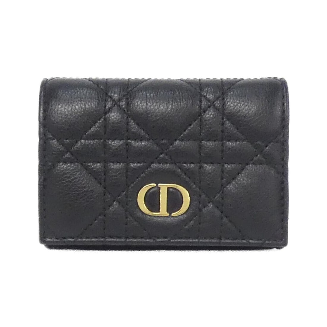 Christian Dior Calo Glycine Wallet S5132UWHC: --- Catalog ---Category: SizeSize (HxWxD): 7.5cm x 11cm x 2cm / 2.95'' x 4.33'' x 0.78''Category: DesignType: Wallet (bi-fold)Color: BlackGender: Women,MenMaterial: Leather Leather/Fur Type:
