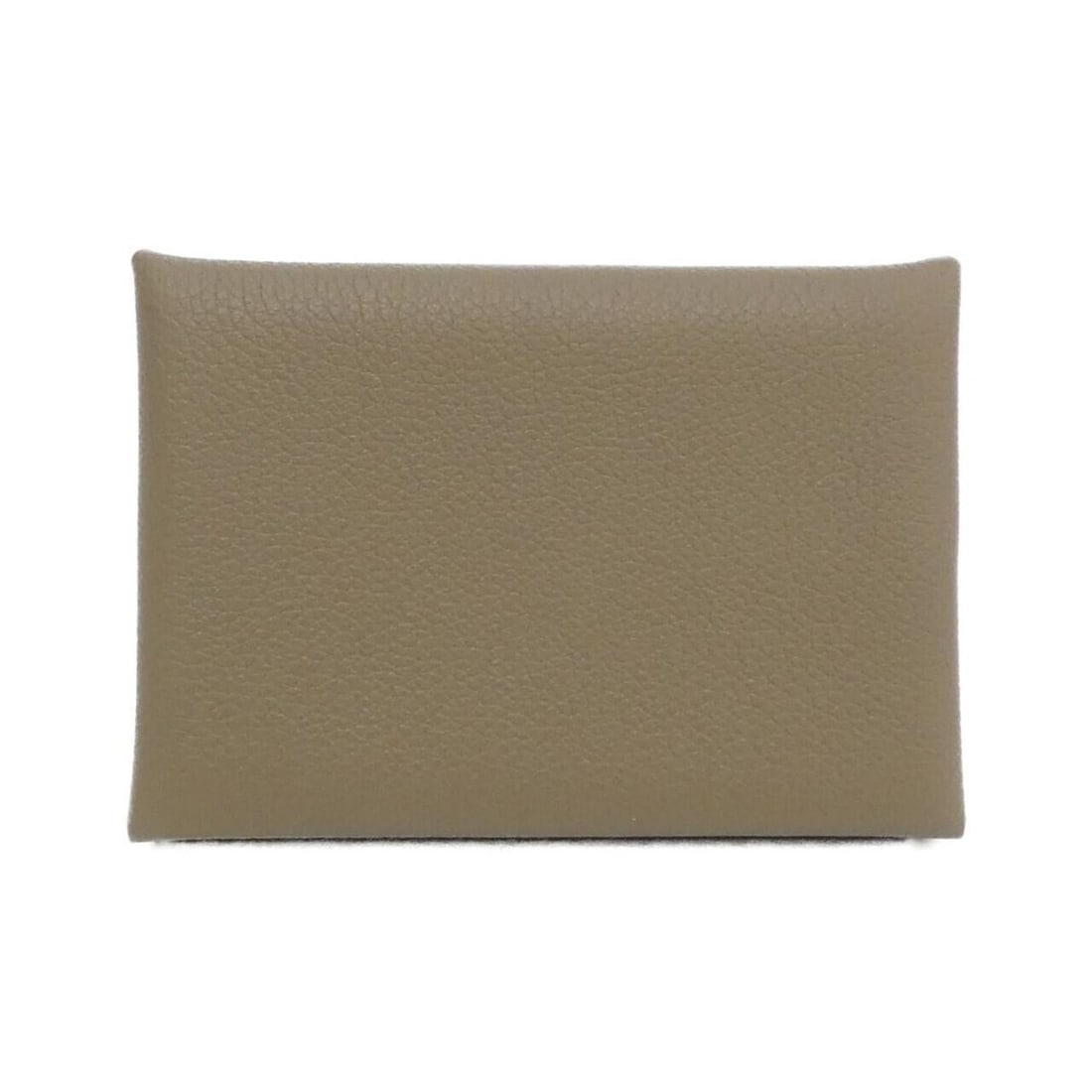 Hermes Calvi Duo 085238CK Wallet/Coin Case: --- Catalog ---Category: SizeSize (HxWxD): 7cm x 11cm x 1.5cm / 2.75'' x 4.33'' x 0.59''Category: DesignType: Coin purse/coin caseColor: Etoupe grayGender: Women,MenCategory: GeneralBrand: Hermes---