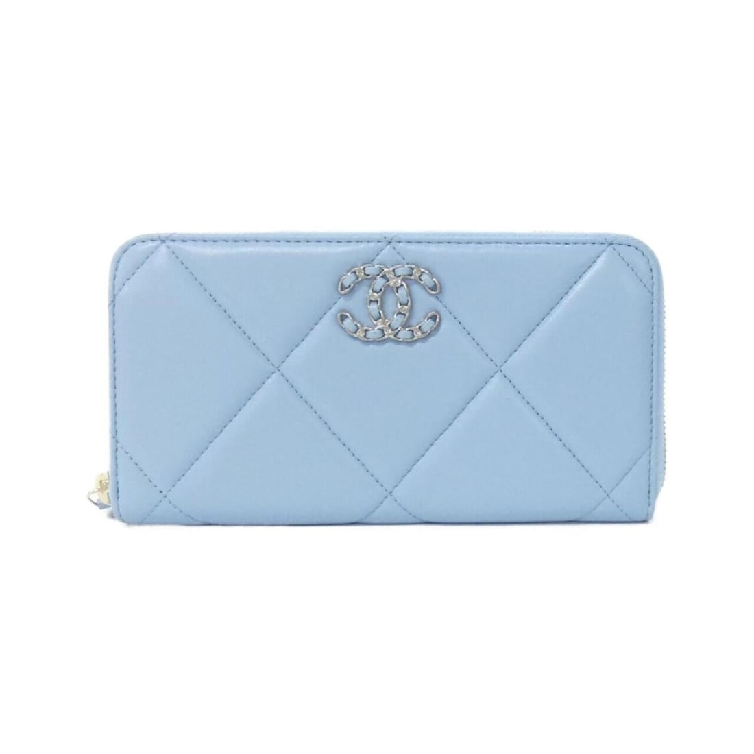 Chanel 19 line AP1063 wallet: --- Catalog ---Category: SizeSize (HxWxD): 10cm x 19cm x 2.5cm / 3.93'' x 7.48'' x 0.98''Category: DesignType: Long wallet (bi-fold)Color: Light blueGender: WomenMaterial: Leather Leather/Fur Type: La
