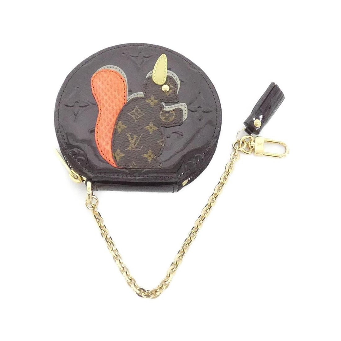 Louis Vuitton Vernis Porte Monnaie Ecruille M91386 Wallet/Coin Case: --- Catalog ---Category: SizeSize (HxWxD): 10cm x 11cm x 1.5cm / 3.93'' x 4.33'' x 0.59''Category: DesignType: Coin purse/coin caseColor: AmaranteGender: WomenMaterial: Leather Leather/Fur Type: Ename