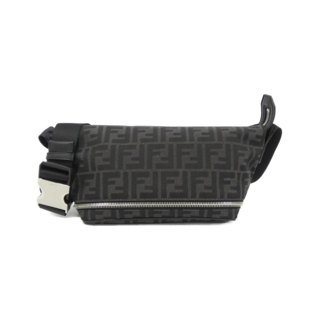 Fendi 7VA526 AG0M Waist Bag: --- Catalog ---Category: SizeSize (HxWxD): 15cm x 32cm x 15cm / 5.9'' x 12.59'' x 5.9''Category: DesignType: Fanny packColor: BlackGender: WomenMaterial: Canvas , Leather Category: GeneralBrand: