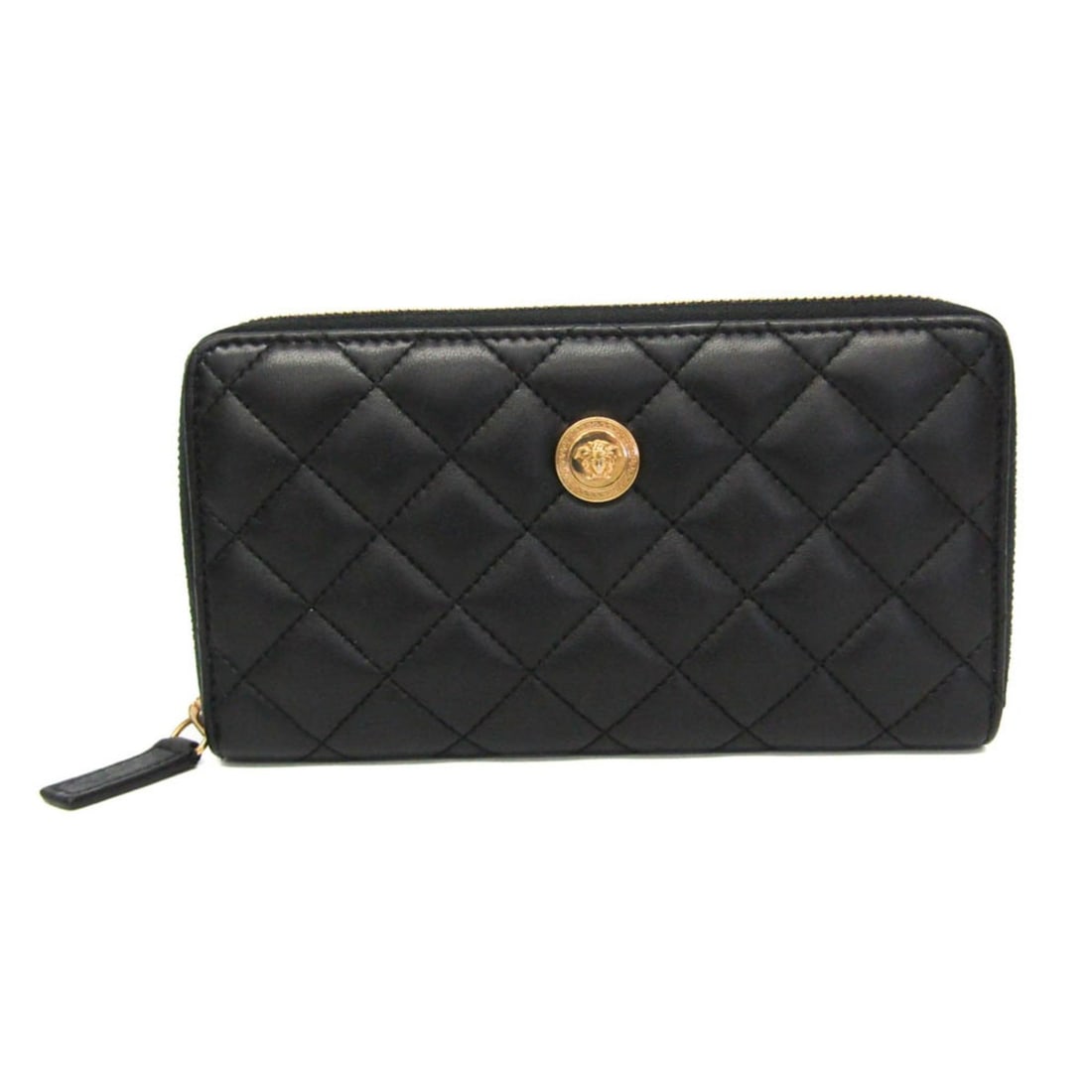 Versace Medusa Quilted Leather Round Zip Long Wallet Women's Leather Long Wallet (bi-fold) Black: --- Catalog ---Category: SizeSize (HxWxD): 11cm x 19.5cm x 2.5cm / 4.33'' x 7.67'' x 0.98''Category: DesignType: Long wallet (bi-fold)Color: BlackGender: WomenClosure: ZipperMaterial: Leather Inner Po
