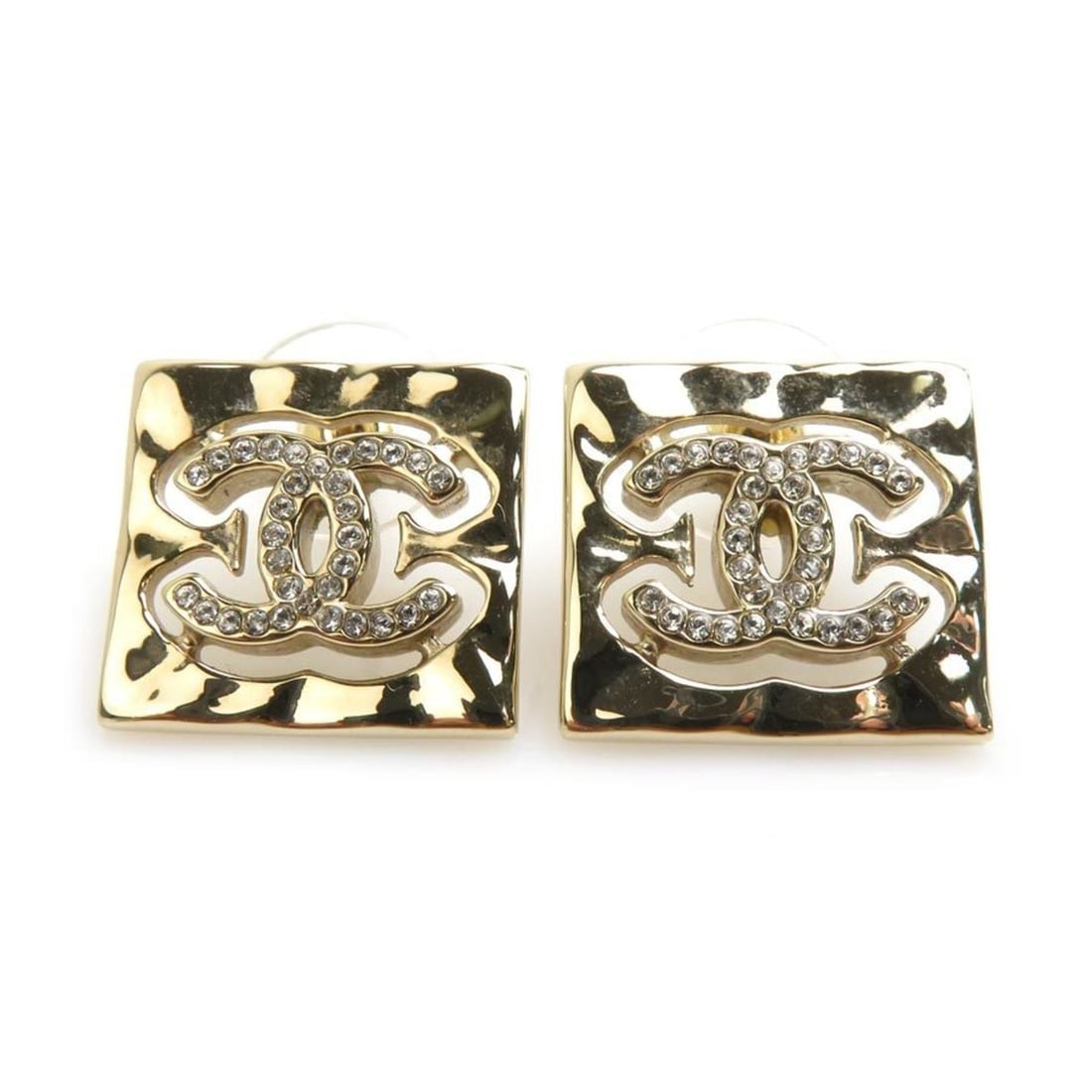 Chanel earrings, Coco Mark design, metal, rhinestone, gold, silver, women's, free shipping, e61632a: --- Catalog ---Category: SizeSize (HxWxD): 17.00mm x 18.00mm / 0.67'' x 0.71''Category: DesignType: Stud earringsColor: Gold, SilverStone: RhinestoneGender: WomenMaterial: MetalCategory: GeneralBrand:
