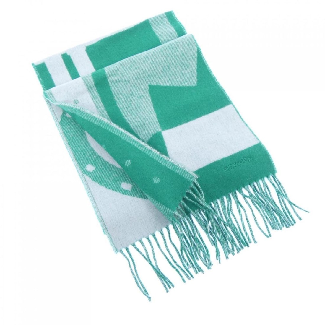 Hermes HERMES 394849T Scarf: --- Catalog ---Category: SizeSize (LxW): 25.5cm x 1.68m / 10.03'' x 66.14''Category: DesignType: StoleColor: GreenGender: MenMaterial: Cashmere 100%Category: GeneralBrand: Hermes--- Item List ---Secti