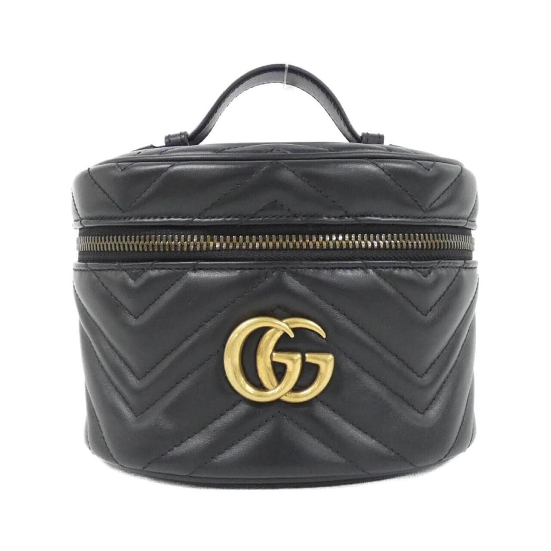 Gucci GG Marmont 598594 DTDCT Backpack: --- Catalog ---Category: SizeWeight: 390g / 13.75oz.Size (HxWxD): 12cm x 17cm x 12cm / 4.72'' x 6.69'' x 4.72''Strap Length: 77cm - 97cm / 30.31'' - 38.18''Category: DesignType: BackpackColor: BlackGe
