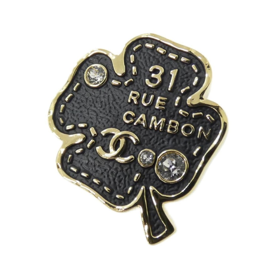 Chanel ABA782 Pin Brooch: --- Catalog ---Category: SizeSize (HxWxD): 3.2cm x 2.3cm / 1.25'' x 0.9''Category: DesignType: BroochColor: BlackStone: CrystalGender: WomenCategory: GeneralBrand: Chanel--- Item List ---Section: Cond