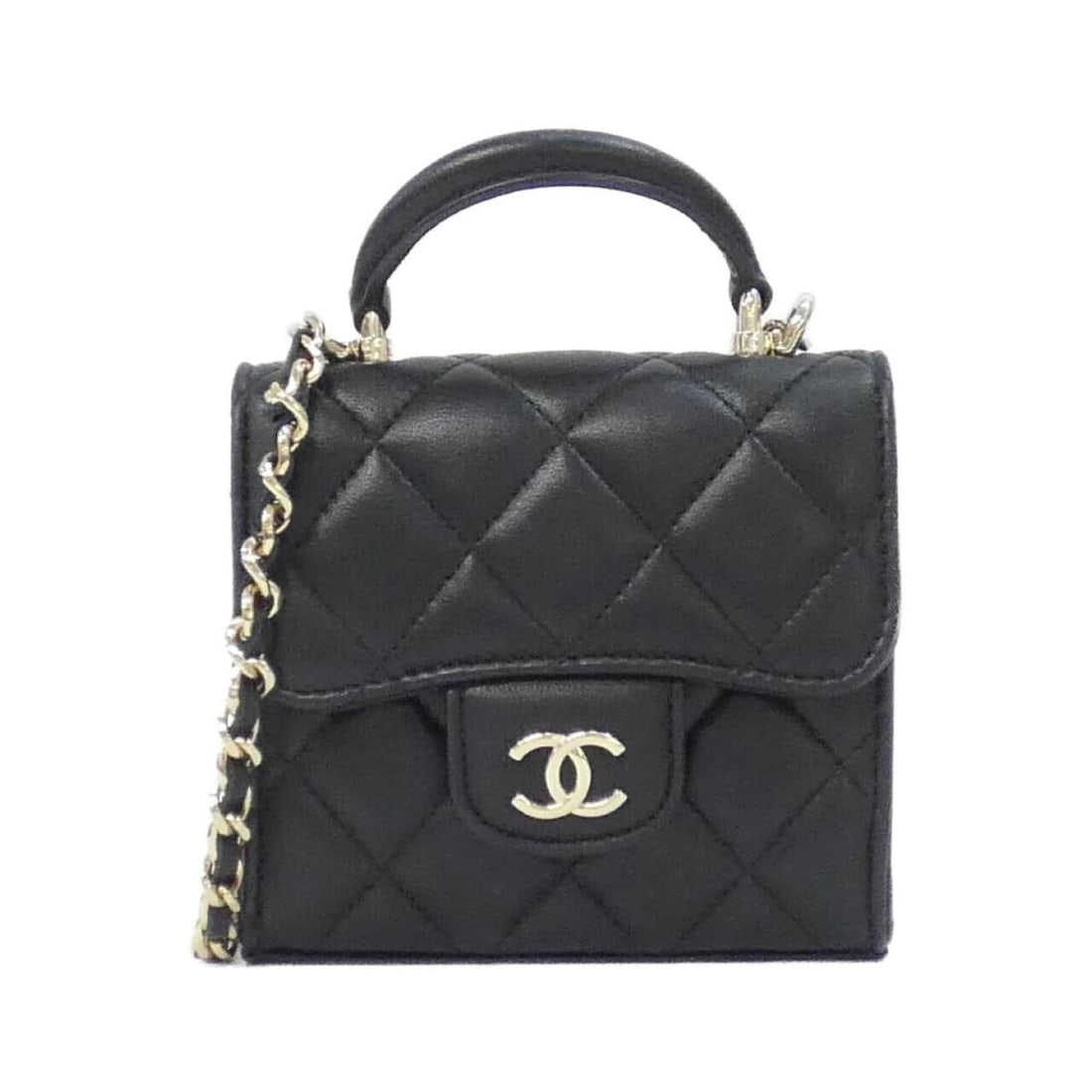 Chanel AP2682 Shoulder Bag: --- Catalog ---Category: SizeWeight: 240g / 8.46oz.Size (HxWxD): 11cm x 11cm x 5cm / 4.33'' x 4.33'' x 1.96''Strap Length: 120cm / 47.24''Handle Length: 13cm / 5.11''Category: DesignType: Shoulder