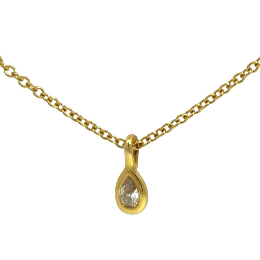 Tiffany & Co. By the Yard Necklace, 0.07ct Diamond, 18K Yellow Gold, 2.1g, Teardrop Design, Women's.: --- Catalog ---Category: SizePendant Size: 5mm x 3mm / 0.19'' x 0.11''Neck Circumference: 40 cm / 15.74''Category: DesignGender: WomenMaterial: Yellow gold (18K)Necklace Type: NecklaceCategory: