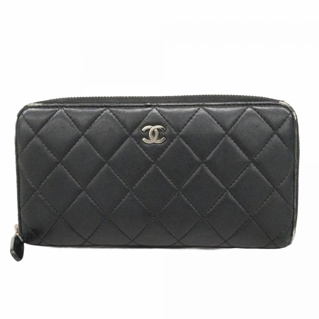 Chanel Matelassé Lambskin Long Wallet, Black, Men's & Women's, P2609466: --- Catalog ---Category: SizeSize (HxWxD): 10.5cm x 19cm x 2cm / 4.13'' x 7.48'' x 0.78''Category: DesignType: Long wallet (bi-fold)Color: BlackGender: Men,WomenMaterial: Leather Leather/Fur Type: Lam