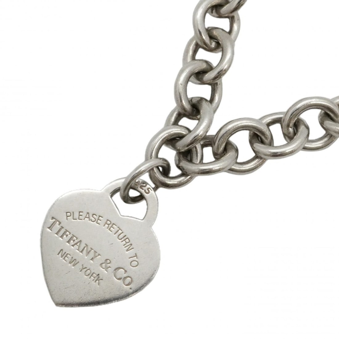 Tiffany & Co. Return to Hearts Heart Tag Necklace, Sterling Silver 925, Women's: --- Catalog ---Category: SizePendant Size: 31.4mm x 20.8mm / 1.23'' x 0.81''Neck Circumference: 40 cm / 15.74''Category: DesignGender: WomenMaterial: Silver 925Necklace Type: NecklaceCategory: General