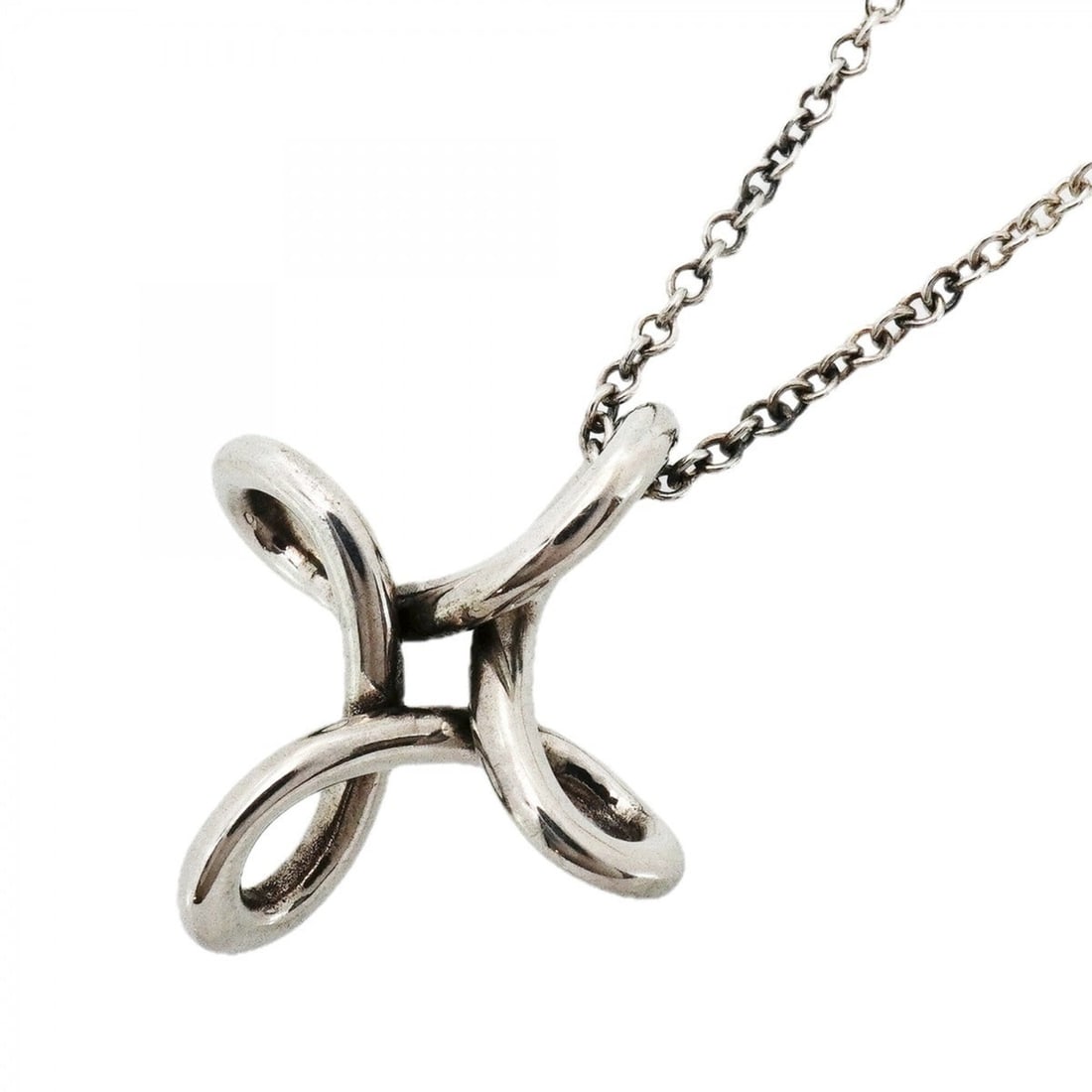 Tiffany & Co. Cross Necklace, Sterling Silver 925, Women's: --- Catalog ---Category: SizePendant Size: 17.5mm x 15.5mm / 0.68'' x 0.61''Neck Circumference: 41 cm / 16.14''Category: DesignGender: WomenMaterial: Silver 925Necklace Type: NecklaceCategory: General