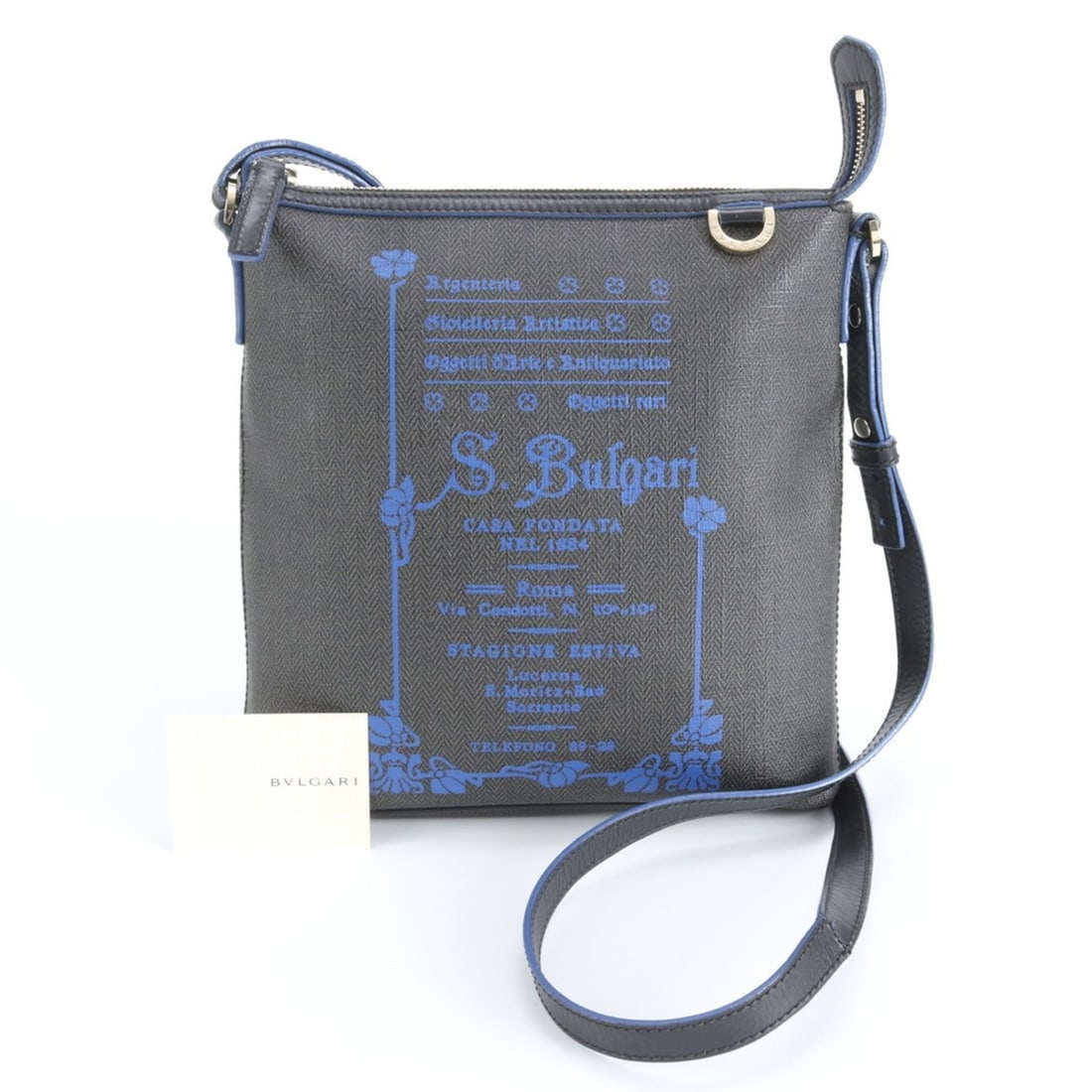 Bvlgari Collezione Leather Shoulder Bag Messenger for Men: --- Catalog ---Category: SizeSize (HxWxD): 23cm x 23cm x 4cm / 9.05'' x 9.05'' x 1.57''Strap Length: 110cm / 43.3''Category: DesignType: Shoulder bagColor: Black, BlueGender: MenMaterial: Leather , Co