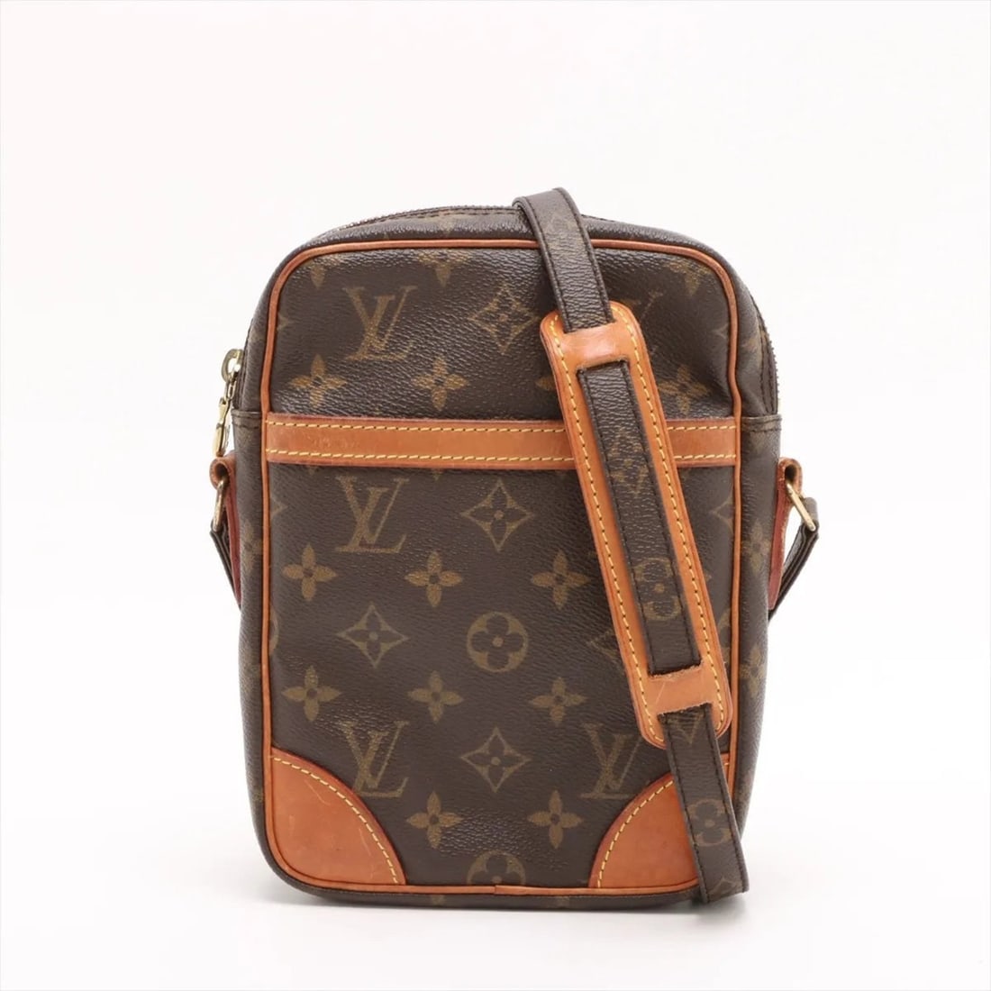 Louis Vuitton Monogram Danube M45266 Leather Shoulder Bag Messenger for Men: --- Catalog ---Category: SizeSize (HxWxD): 21cm x 15cm x 5cm / 8.26'' x 5.9'' x 1.96''Category: DesignType: Shoulder bagColor: BrownGender: MenMaterial: Leather , Coated canvas Category: GeneralLine: