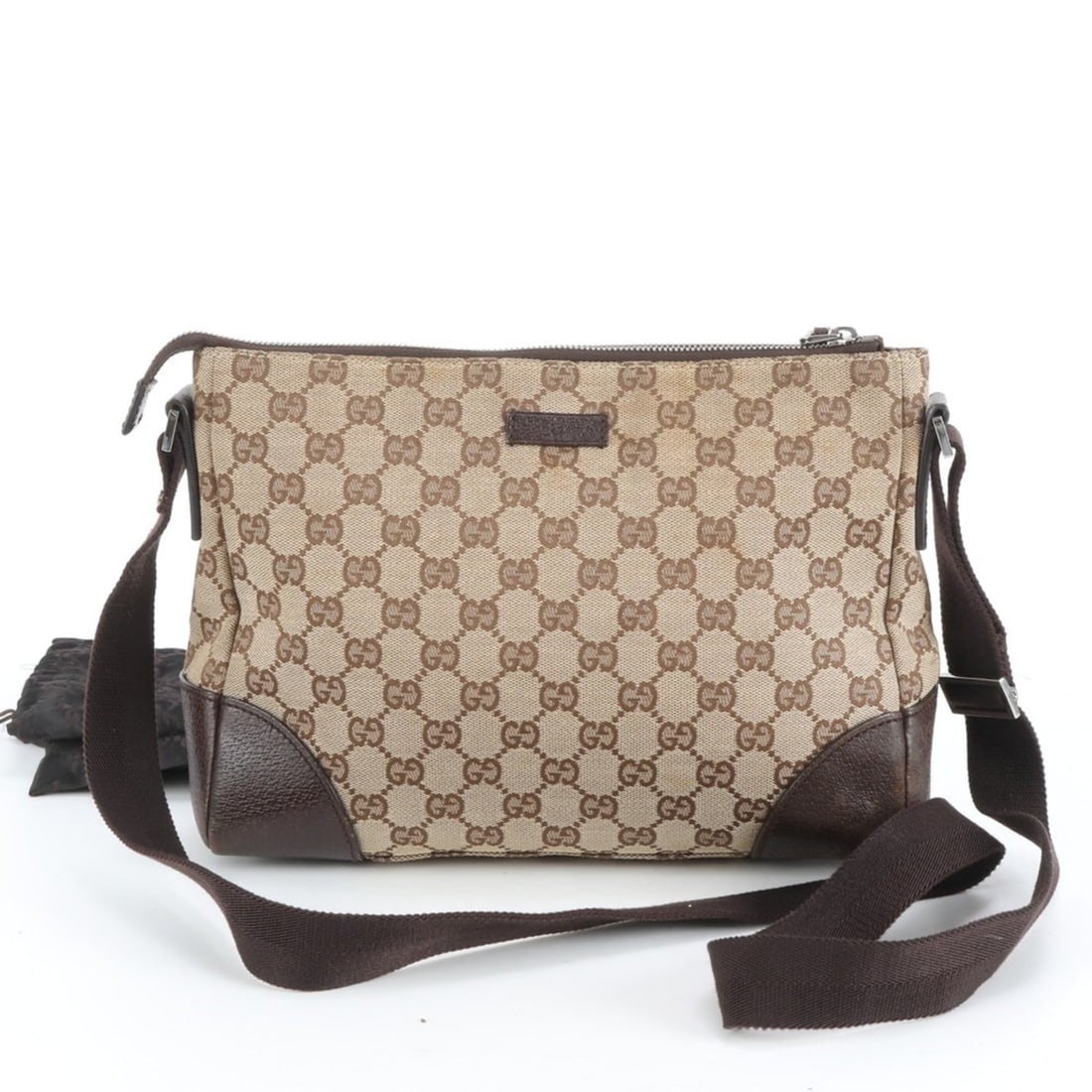 Gucci GG Canvas 114273 Leather Shoulder Bag Messenger Brown Men's: --- Catalog ---Category: SizeSize (HxWxD): 21cm x 28cm x 8cm / 8.26'' x 11.02'' x 3.14''Strap Length: 123cm / 48.42''Category: DesignType: Shoulder bagColor: BrownGender: MenMaterial: GG canvas , Leat
